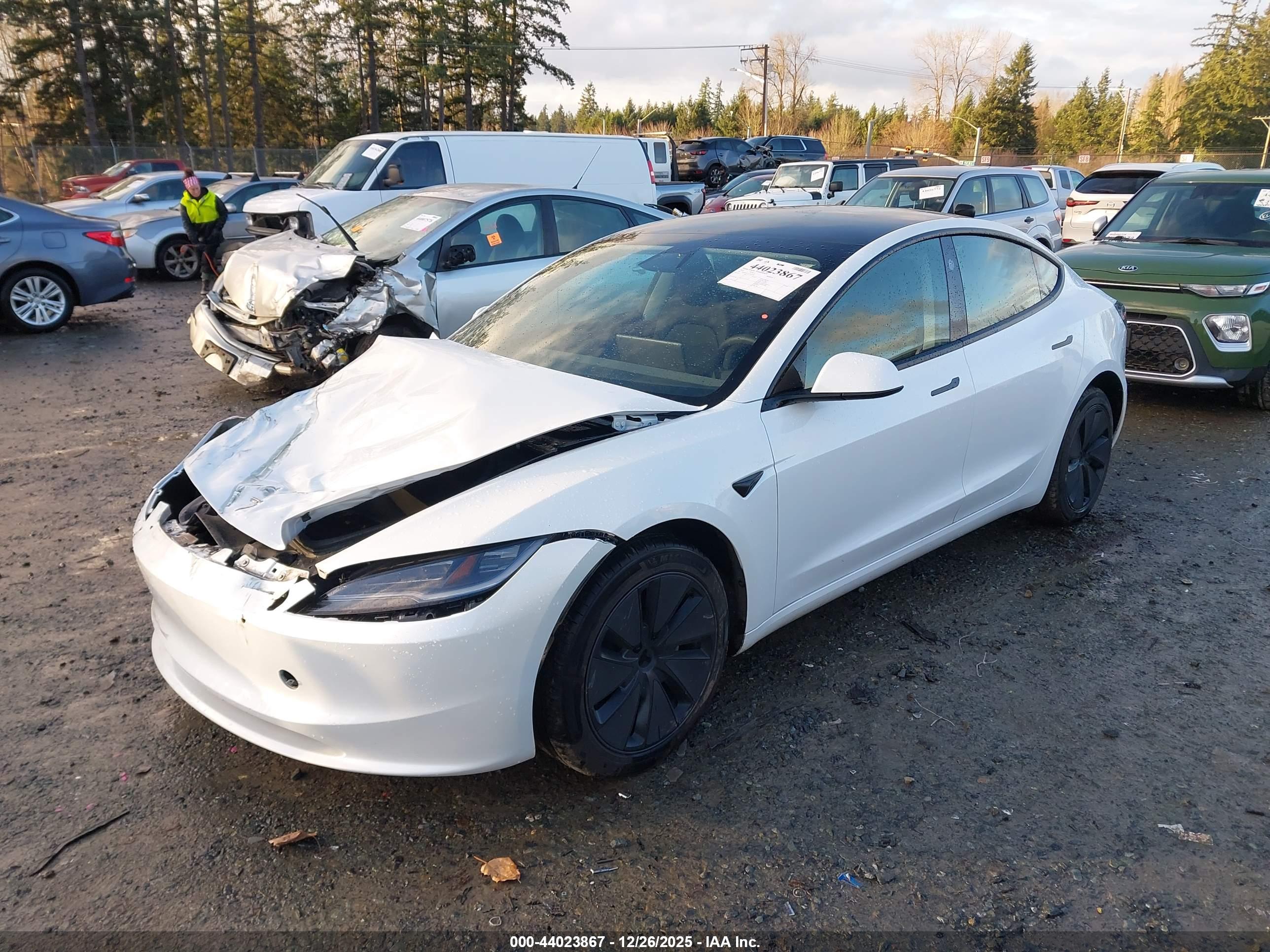 TESLA MODEL image 2