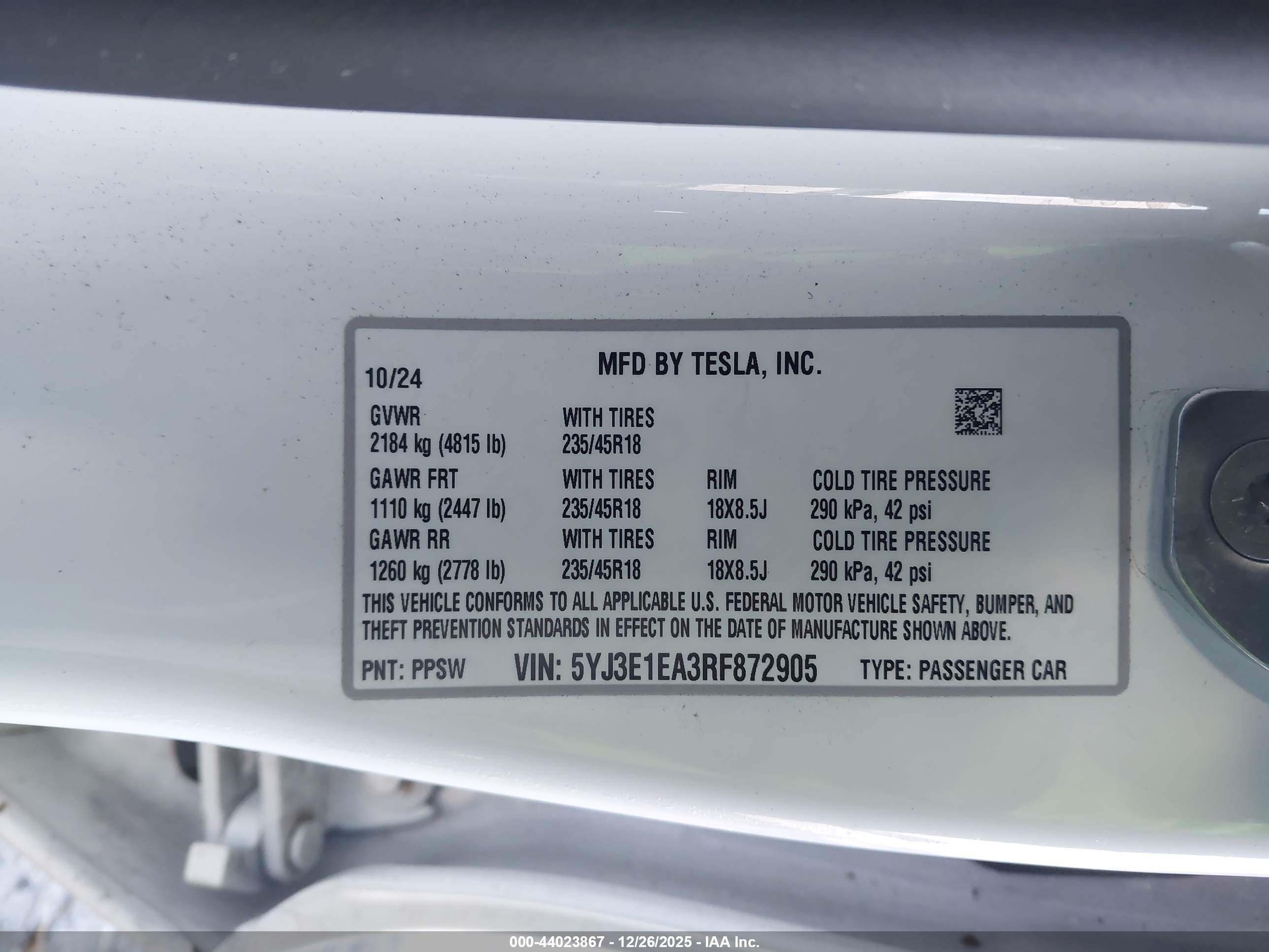TESLA MODEL image 9