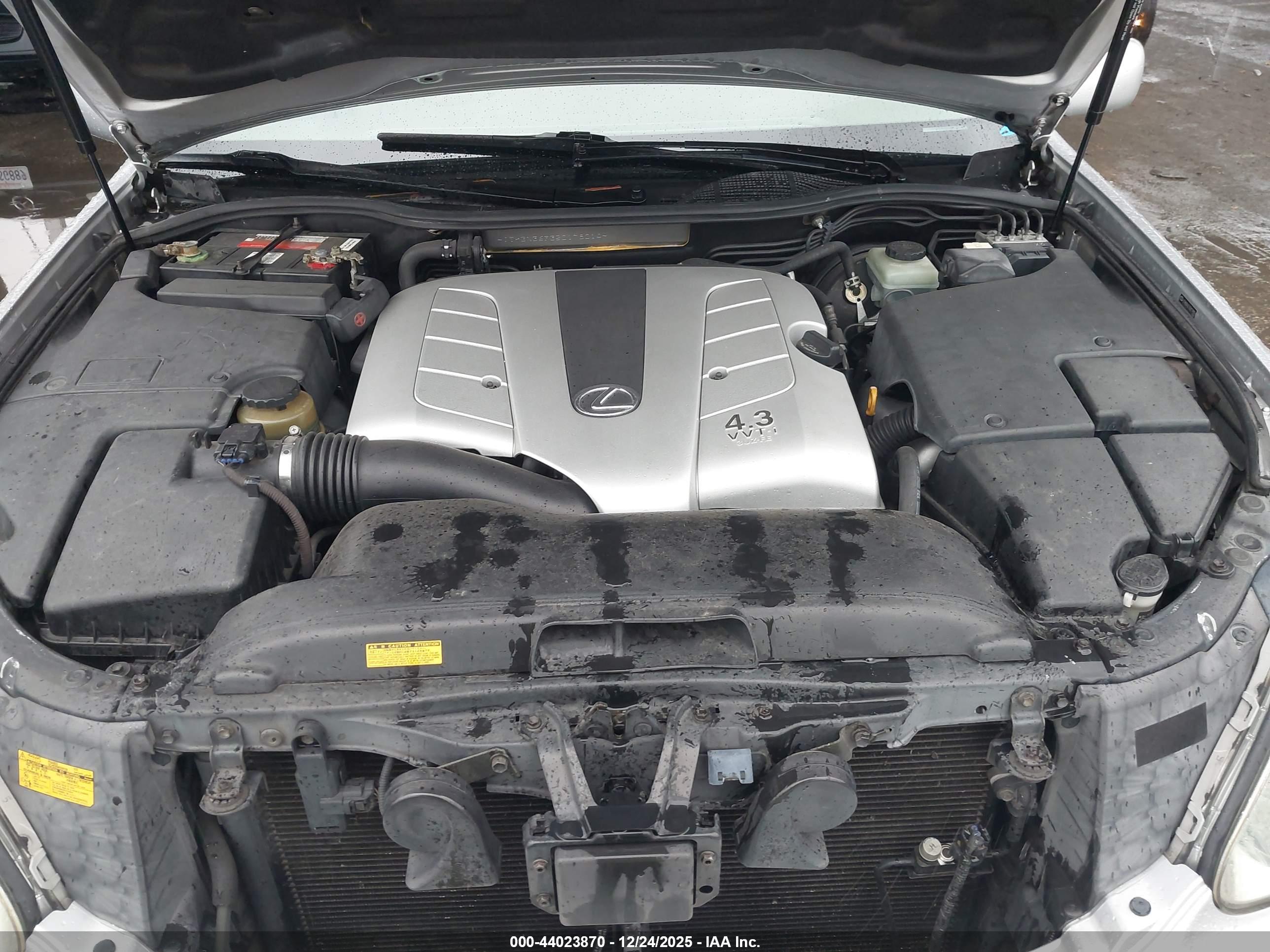 LEXUS LS image 10