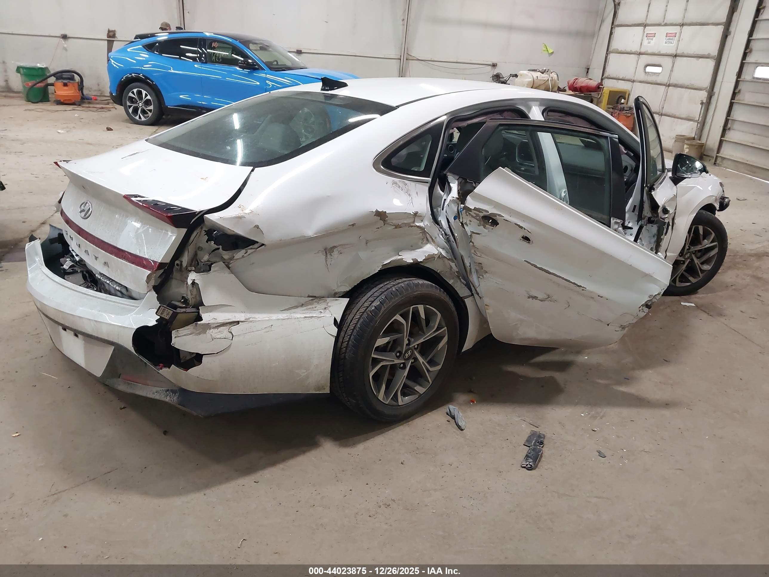 HYUNDAI SONATA image 4