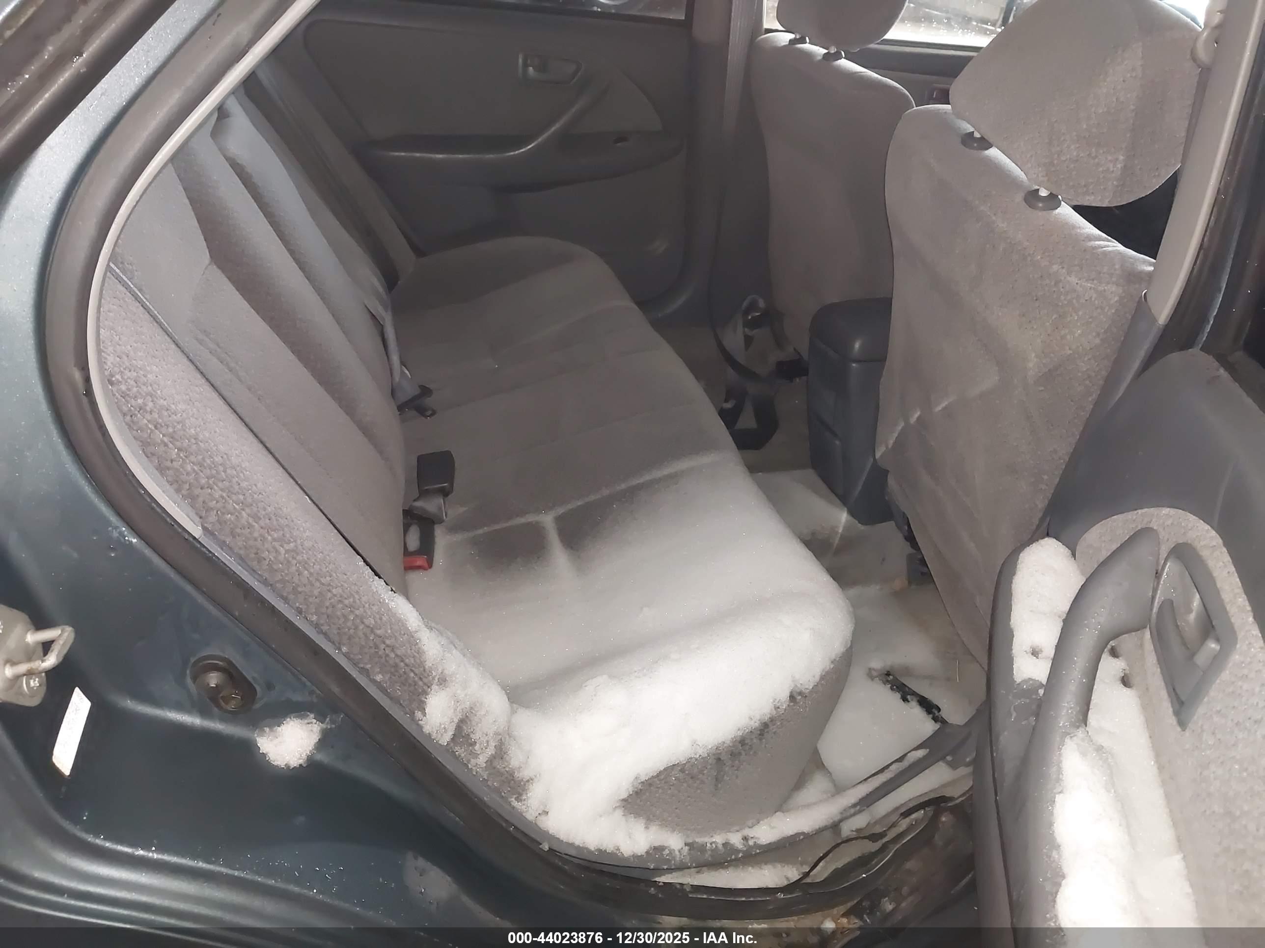 TOYOTA CAMRY image 8