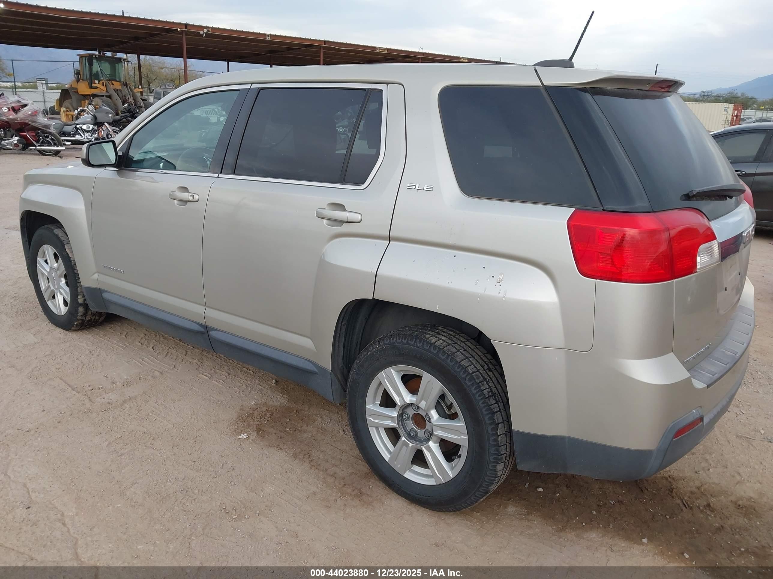 GMC TERRAIN image 3