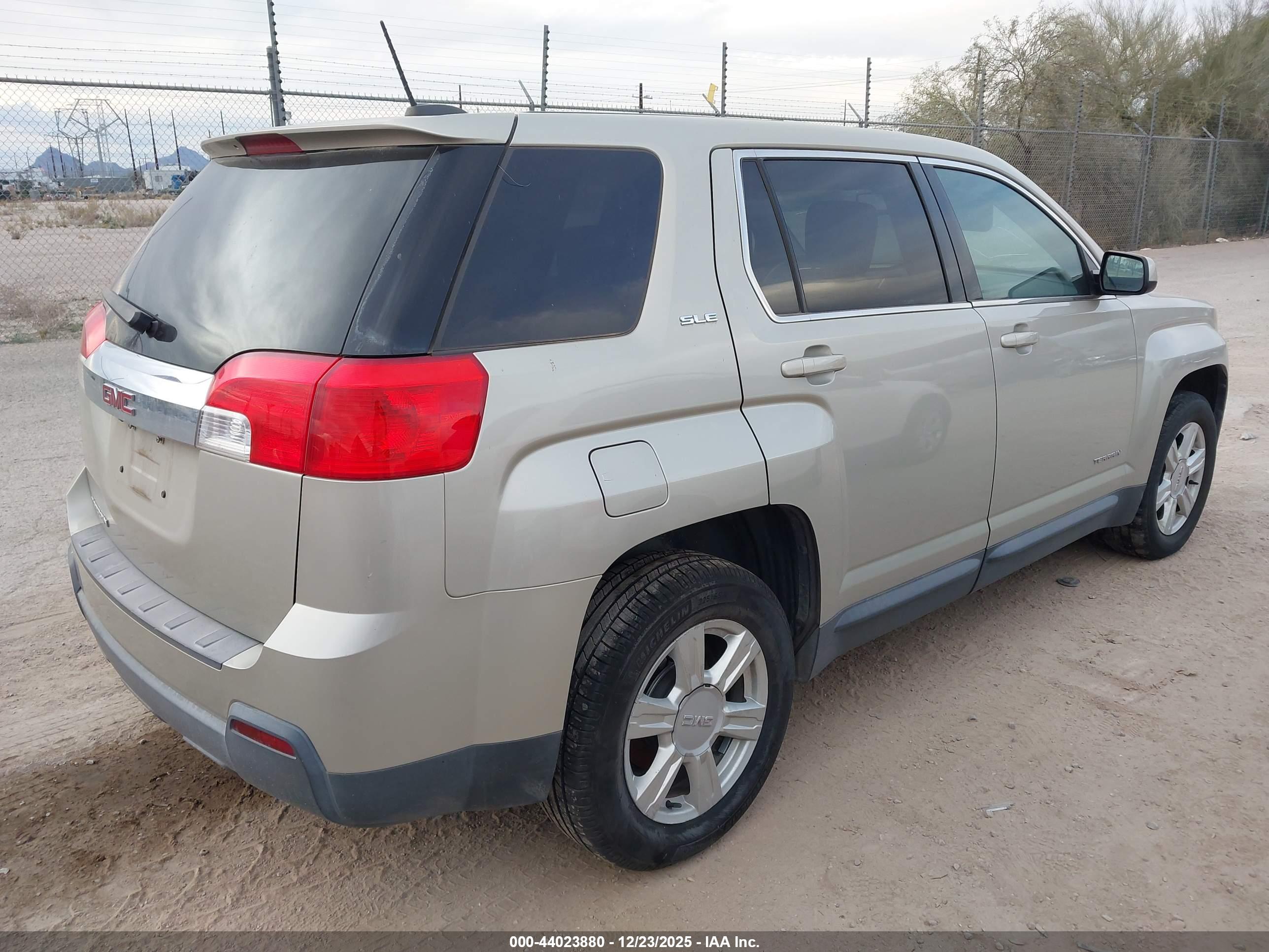 GMC TERRAIN image 4