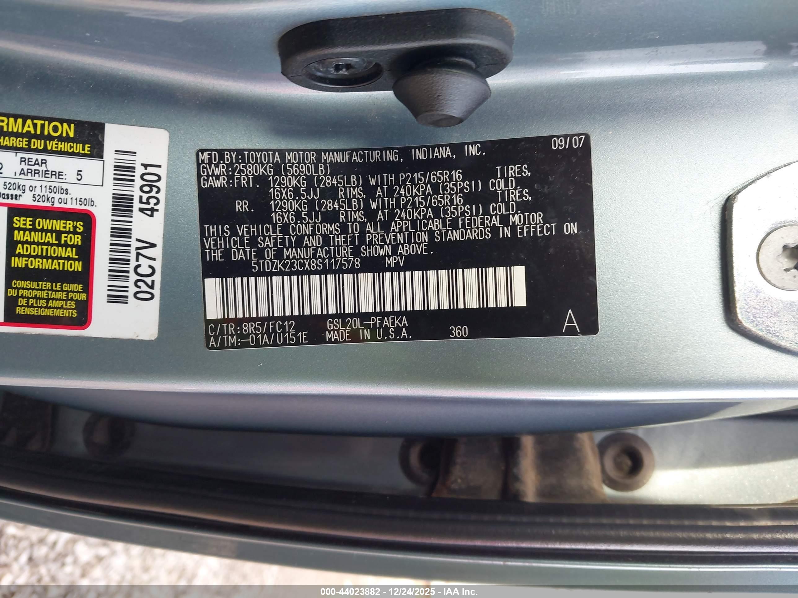 TOYOTA SIENNA image 9