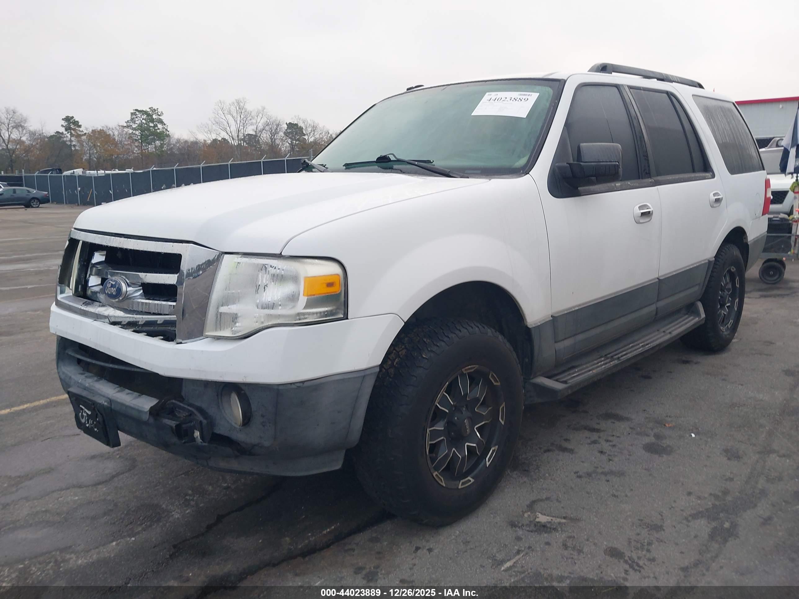 FORD EXPEDITION image 2