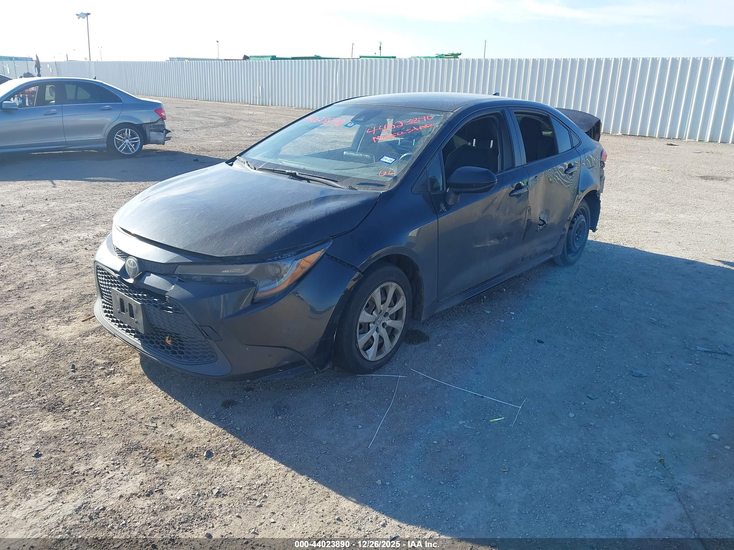 TOYOTA COROLLA image 2