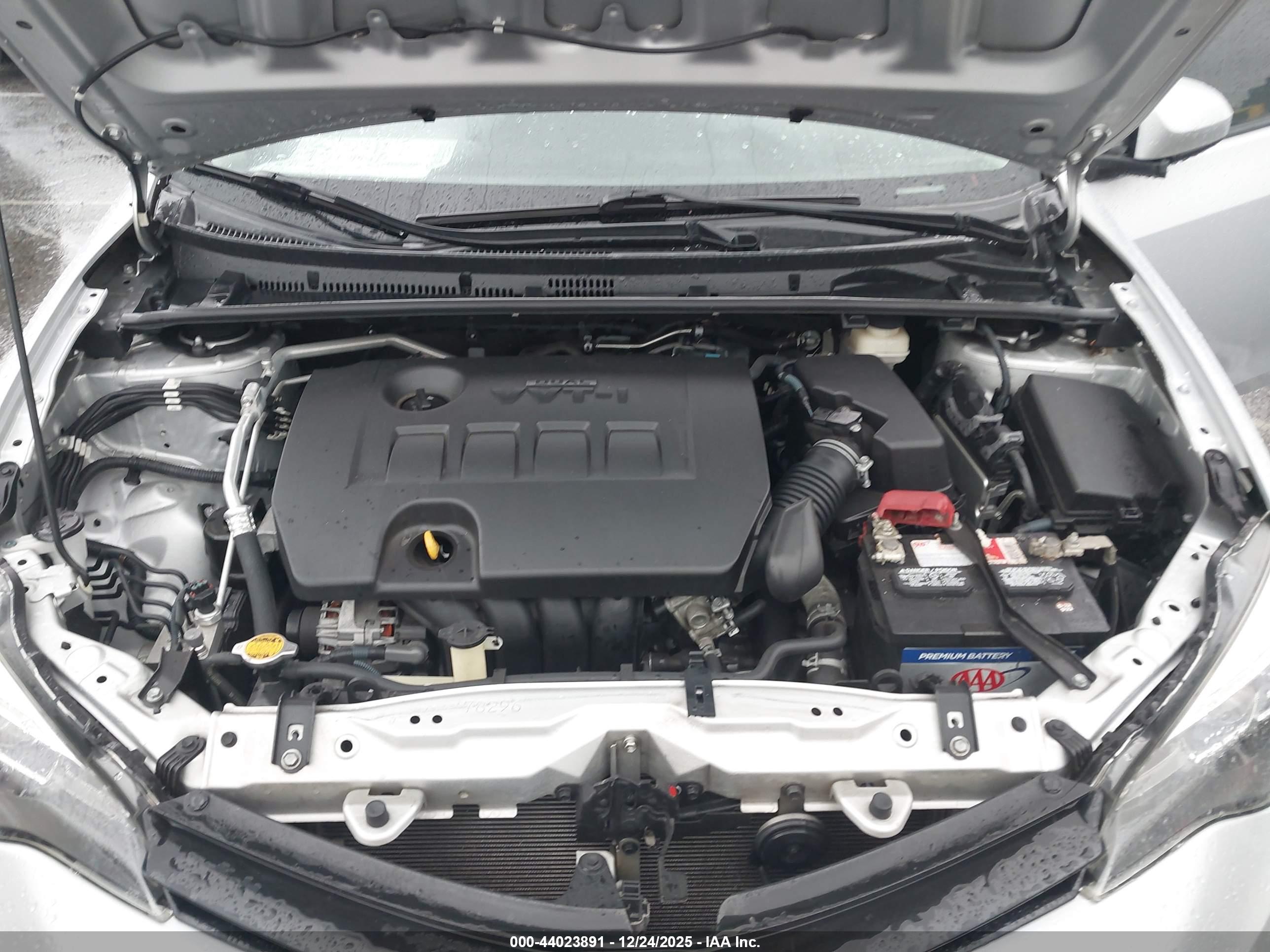 TOYOTA COROLLA image 10