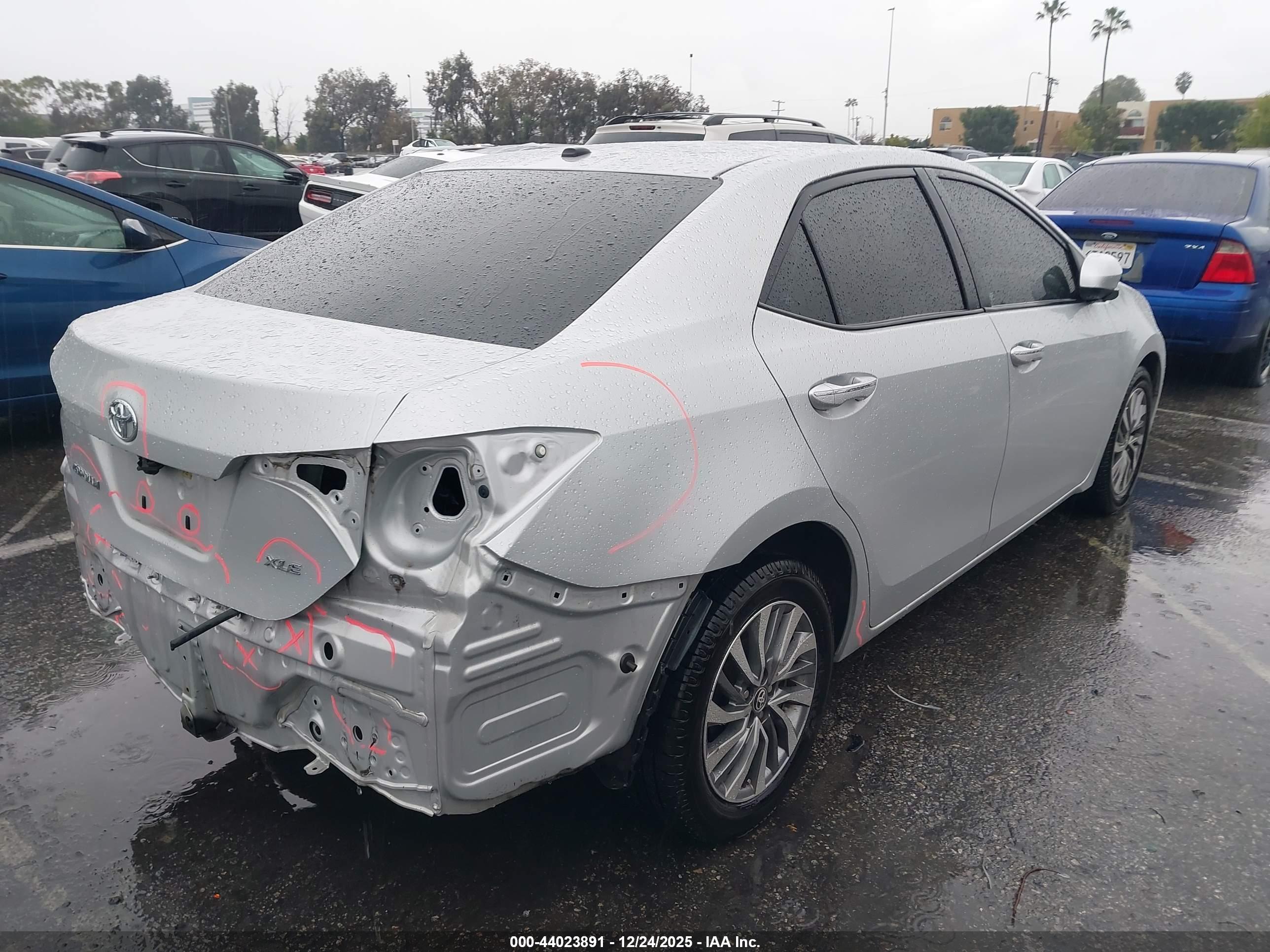 TOYOTA COROLLA image 4