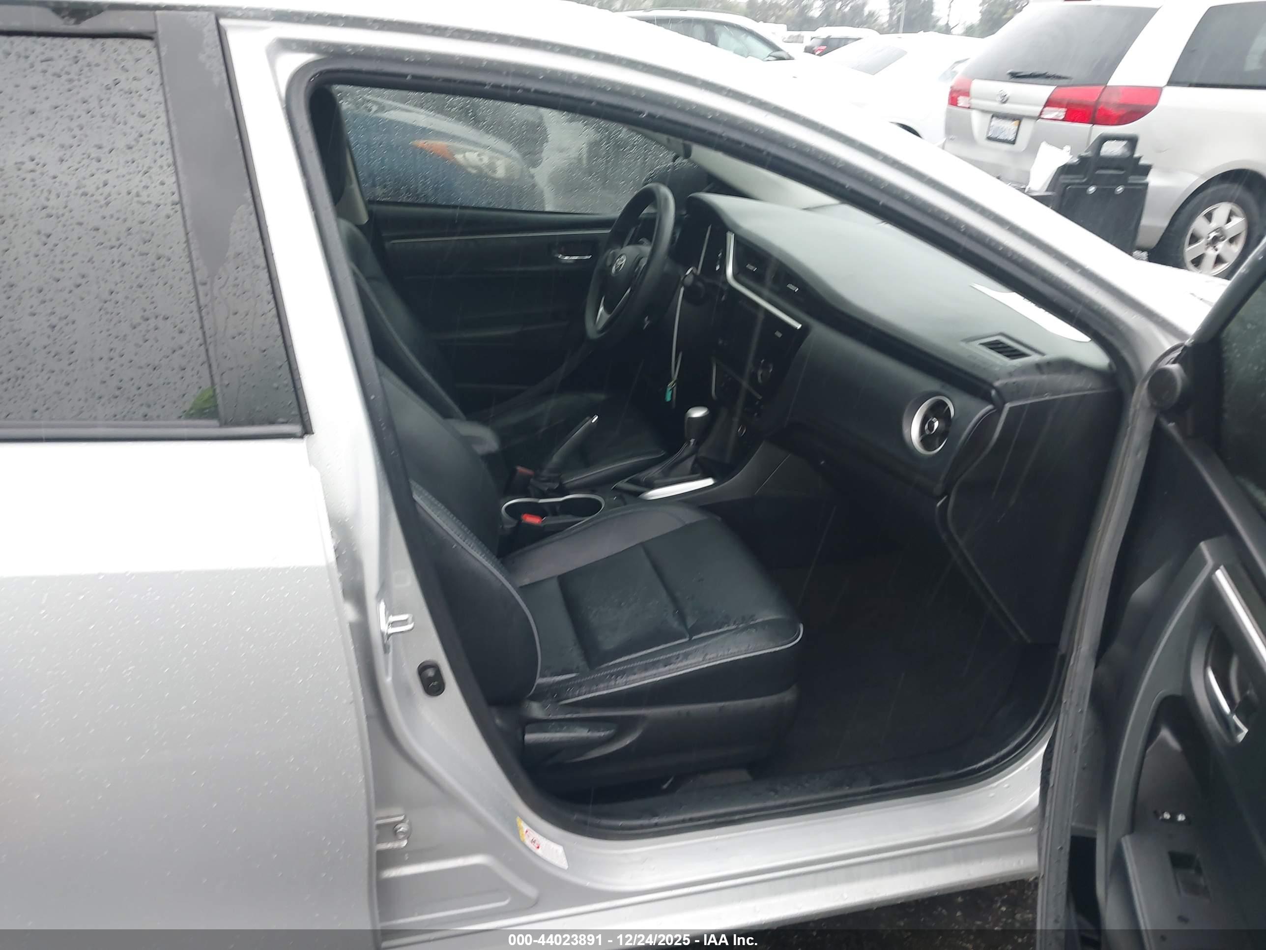 TOYOTA COROLLA image 5