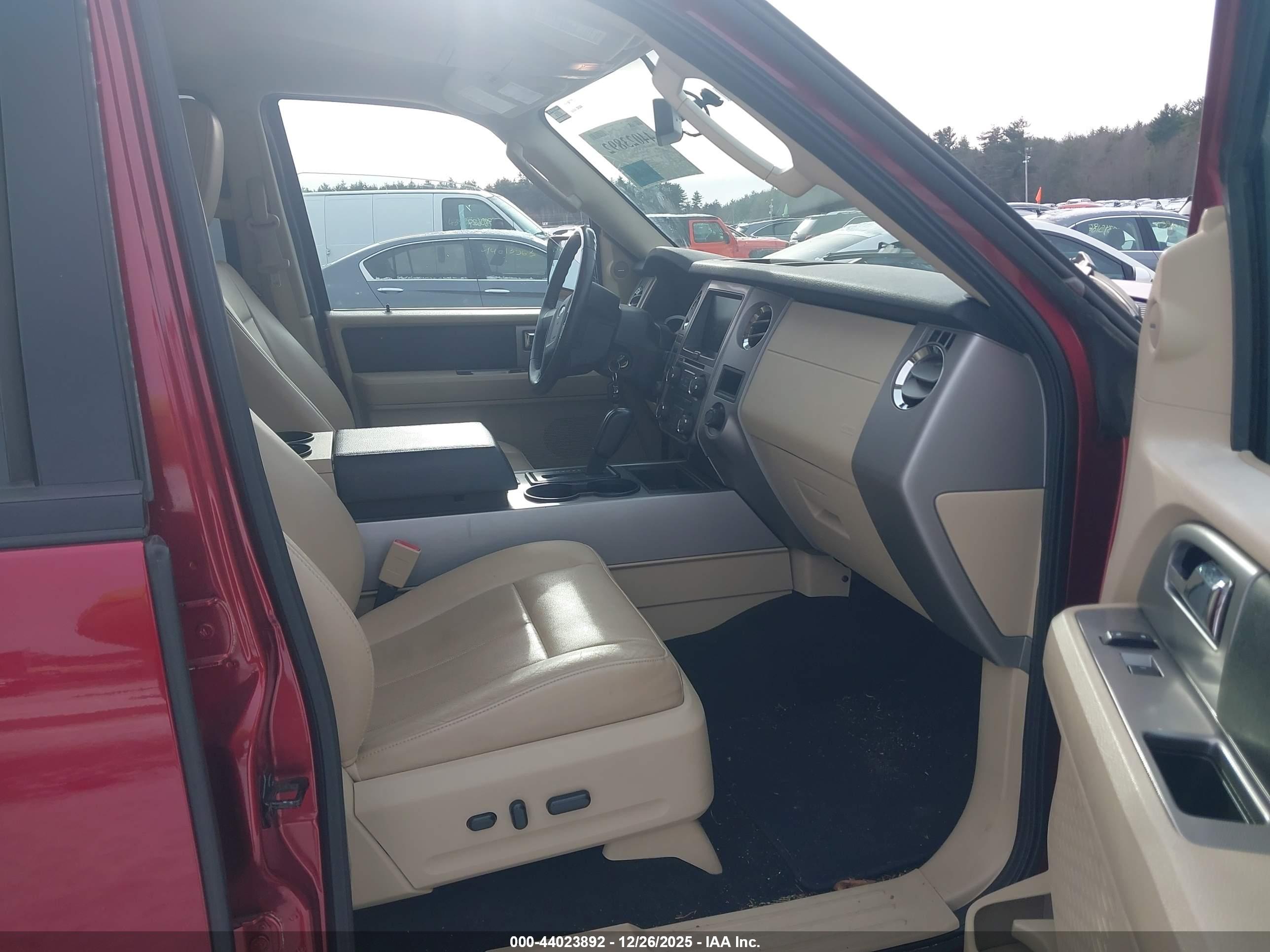 FORD EXPEDITION image 5