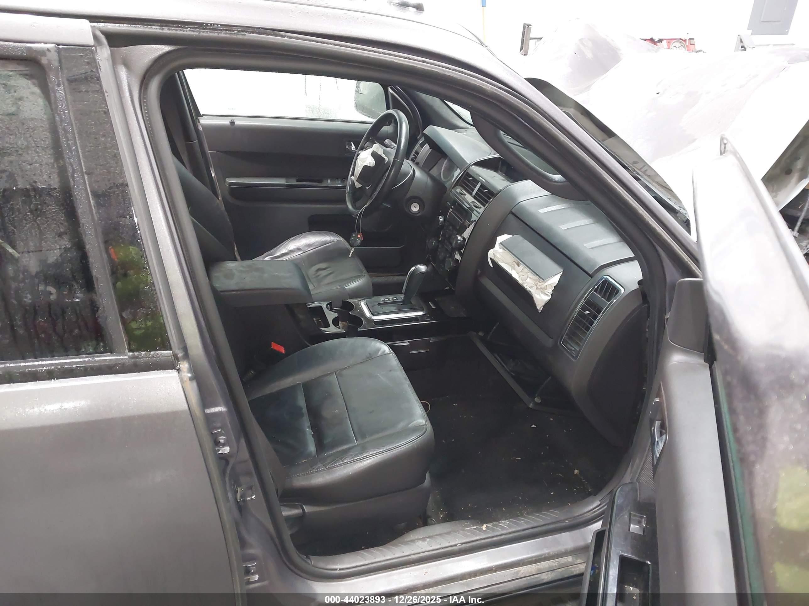 FORD ESCAPE image 5