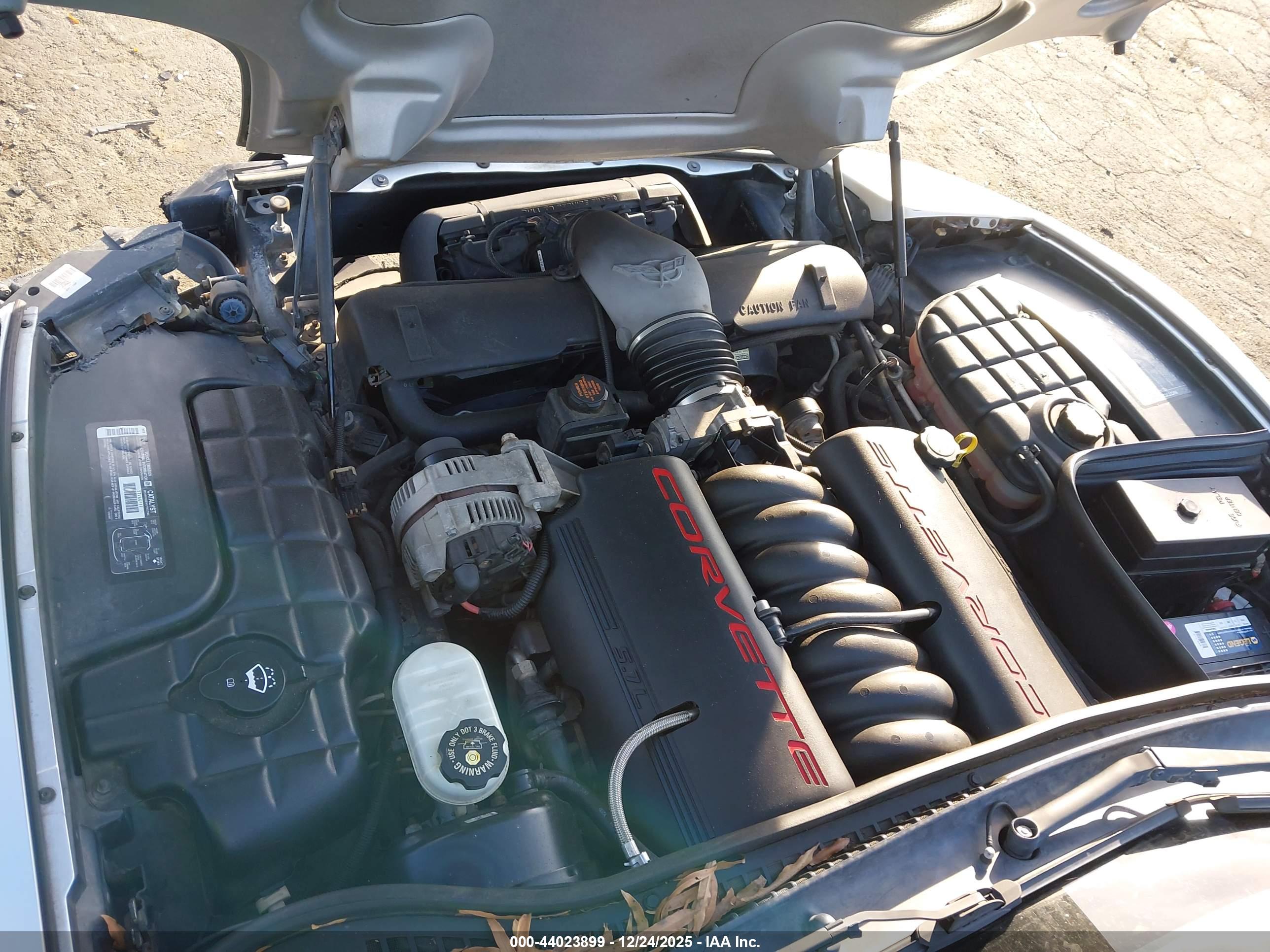 CHEVROLET CORVETTE image 10