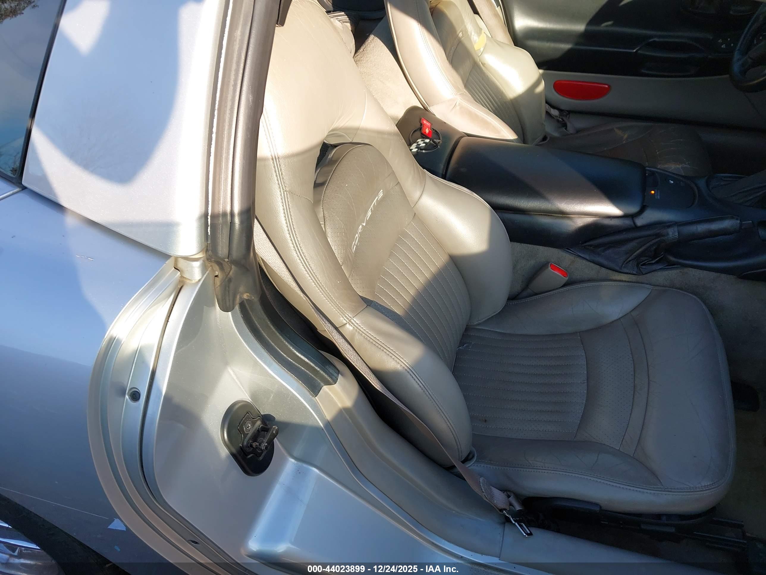 CHEVROLET CORVETTE image 8