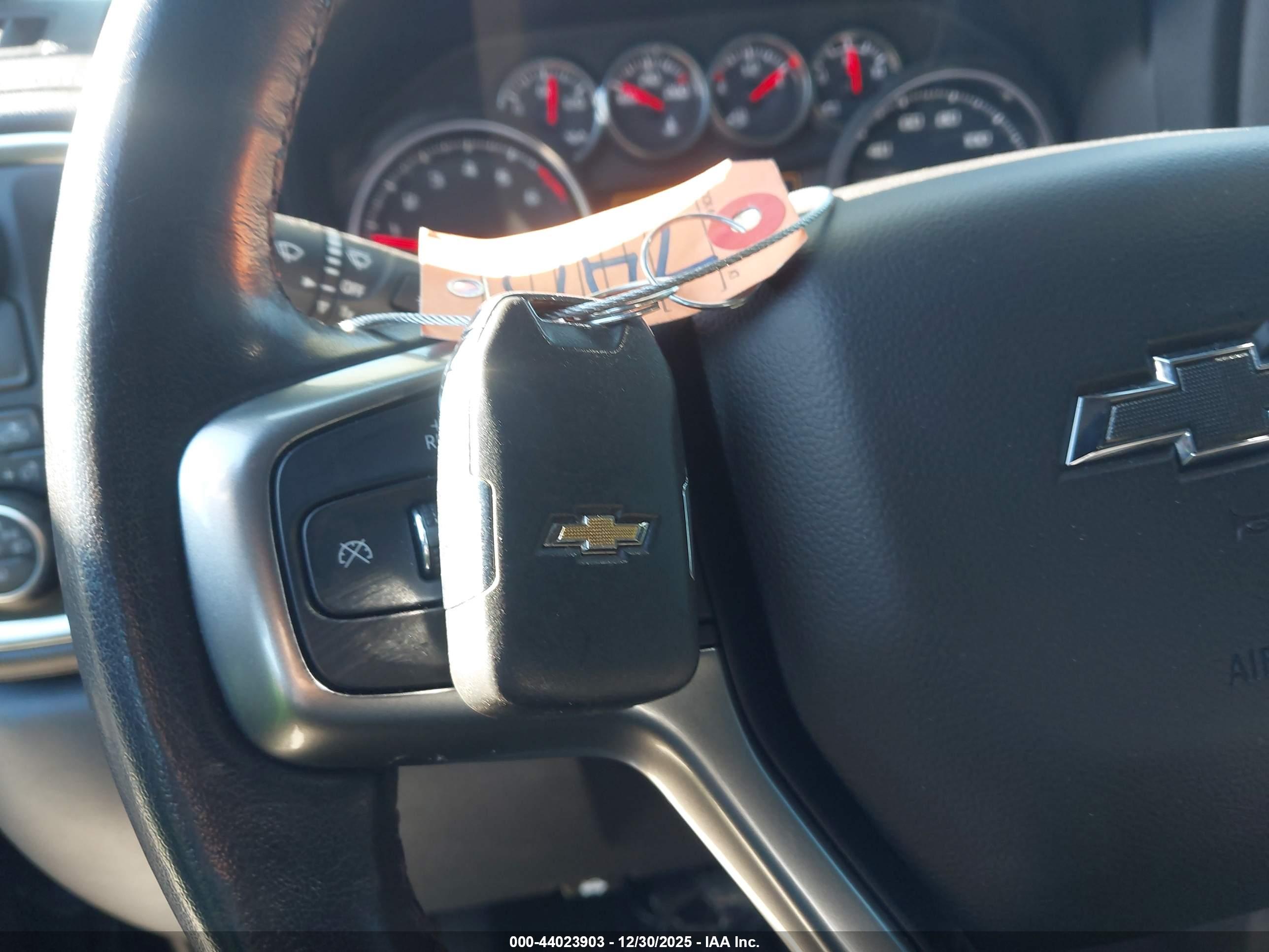 CHEVROLET SILVERADO image 11