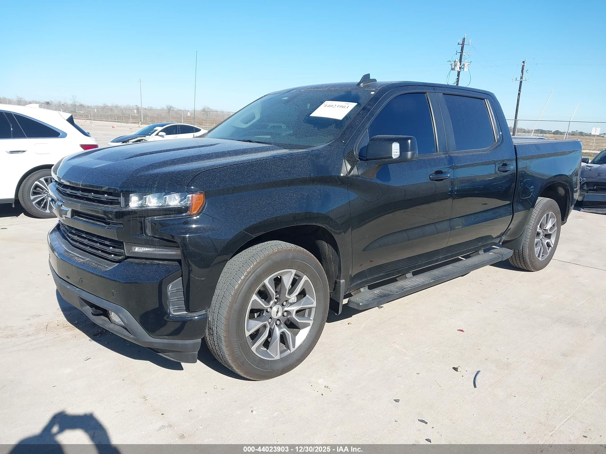 CHEVROLET SILVERADO image 2