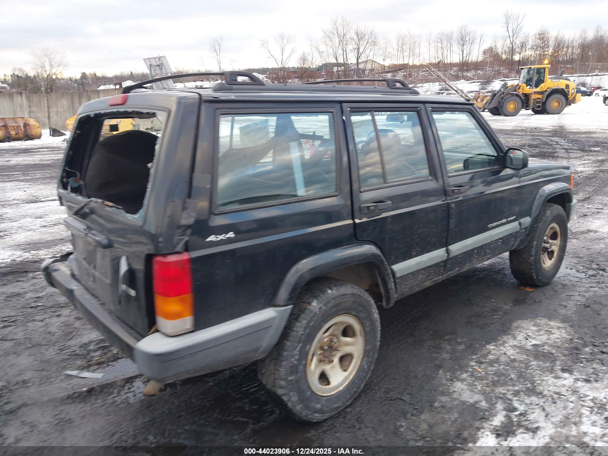 JEEP CHEROKEE image 4