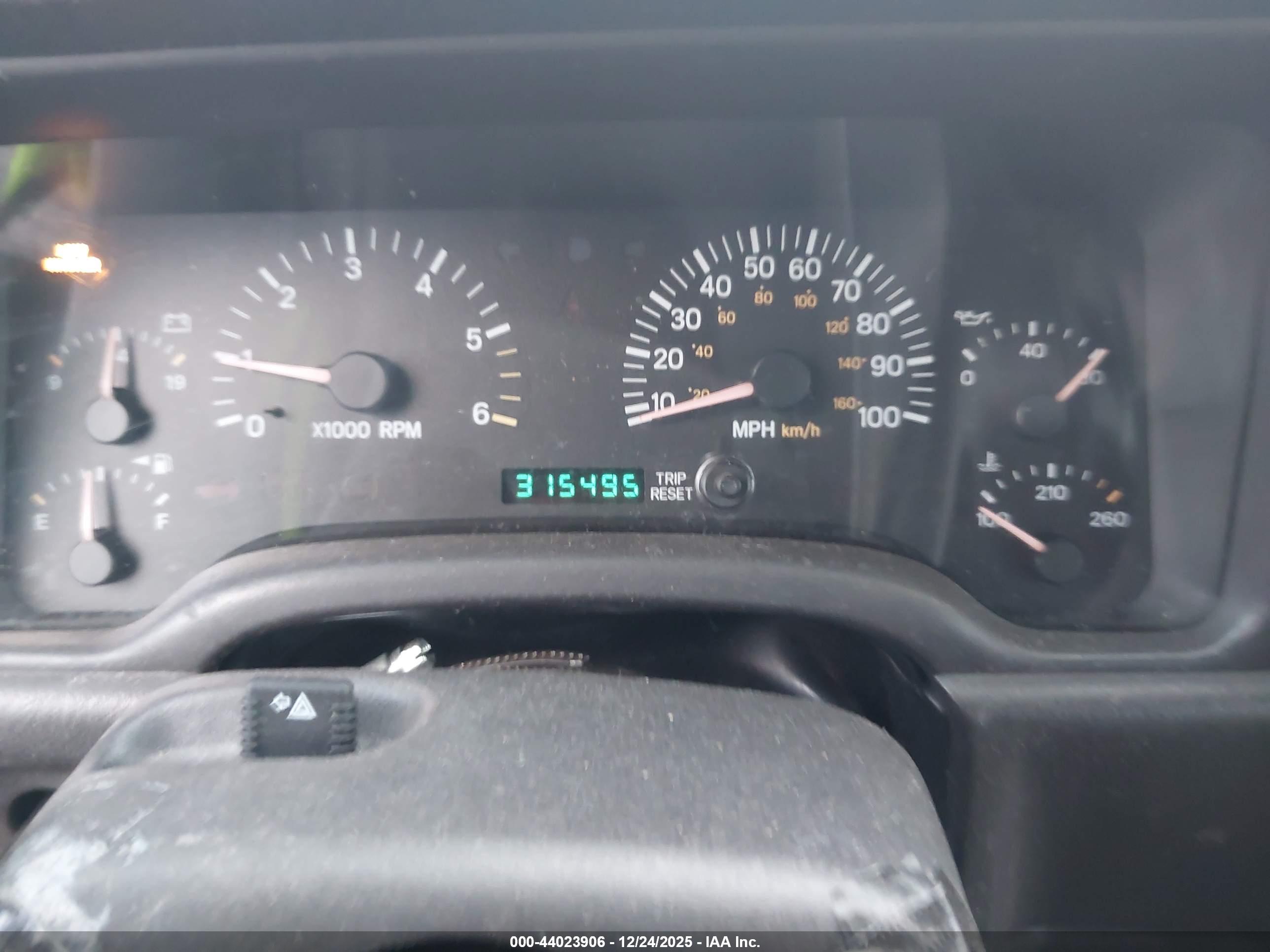 JEEP CHEROKEE image 7