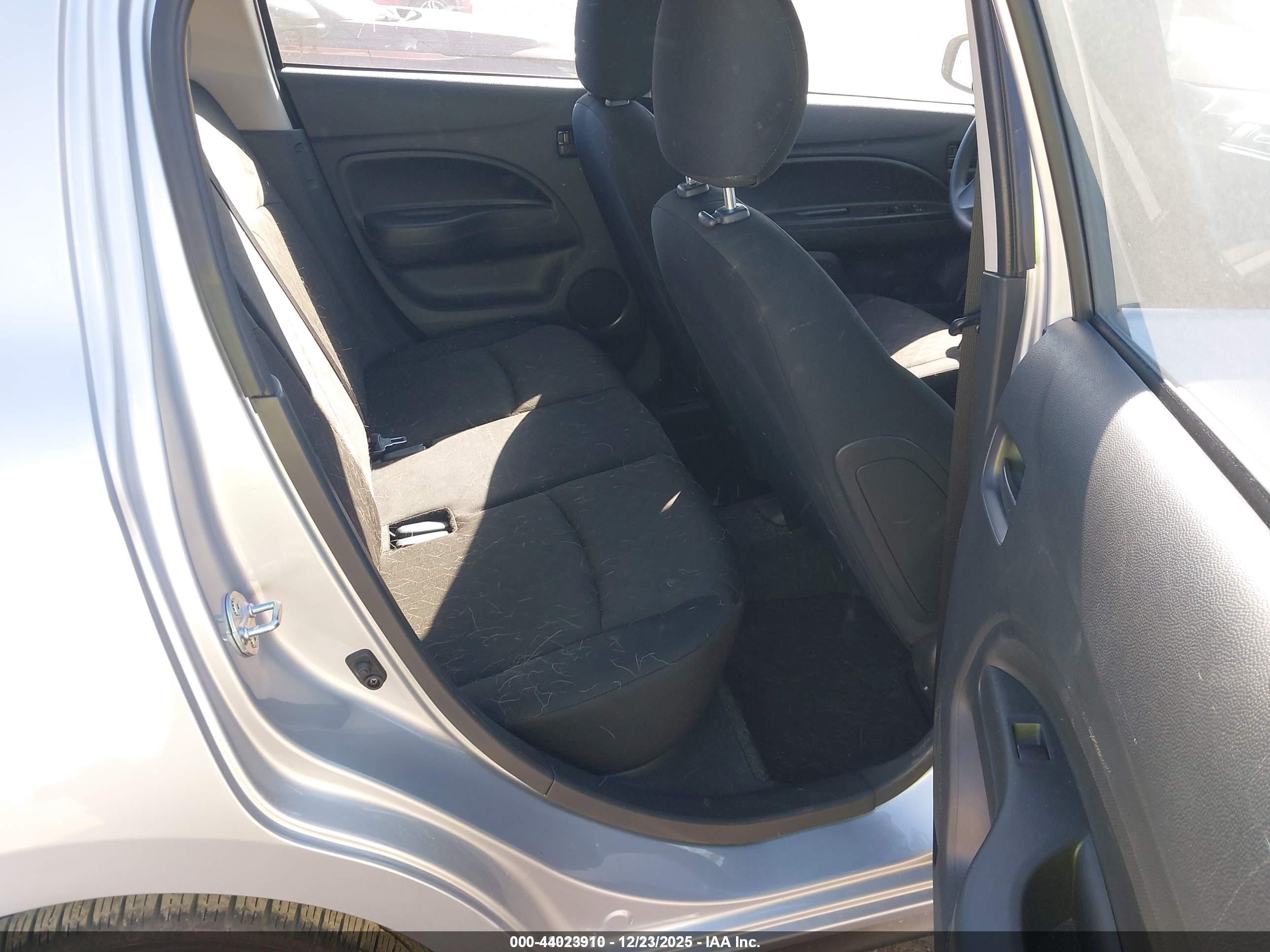 MITSUBISHI MIRAGE image 8