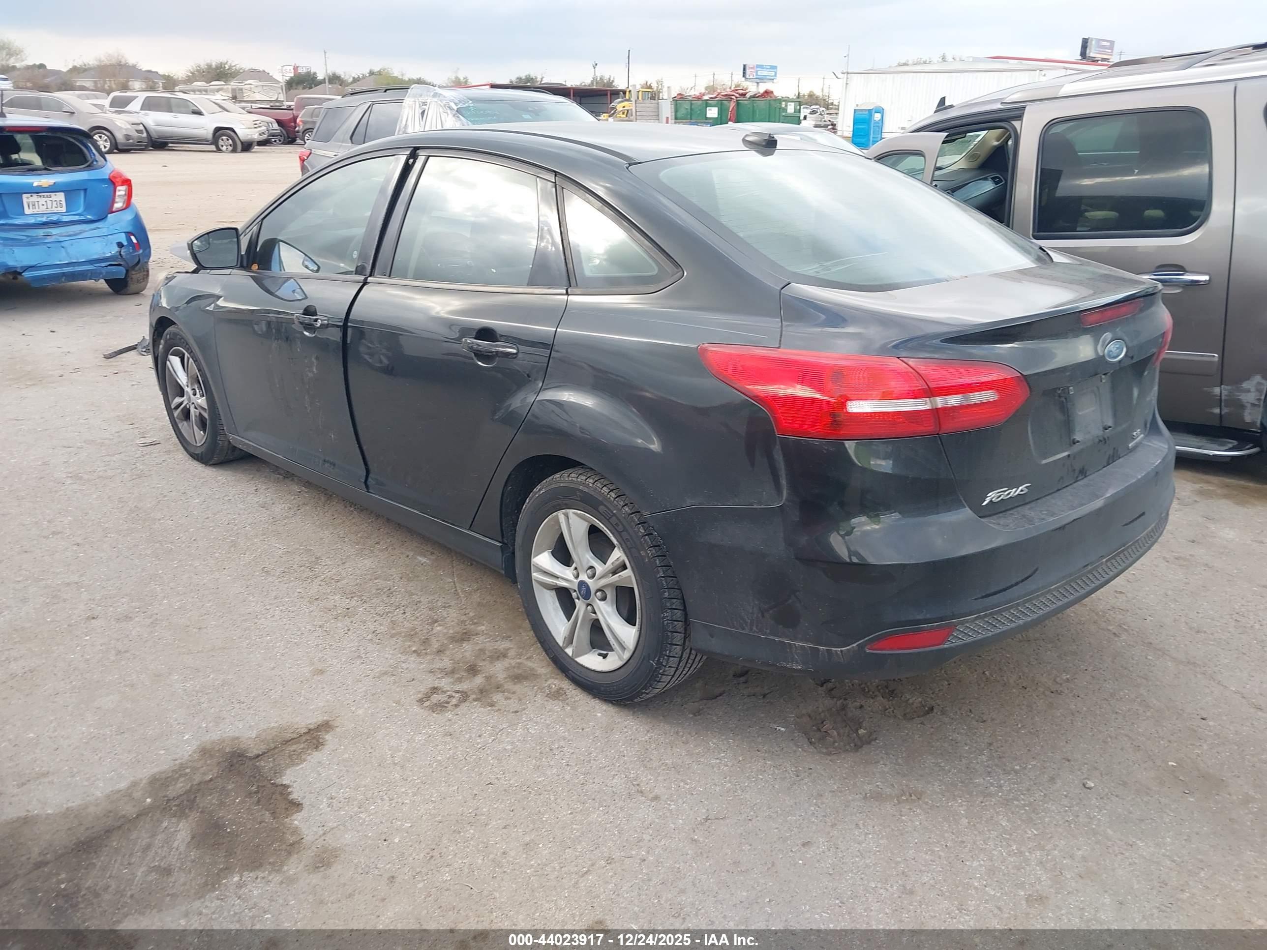 FORD FOCUS image 3