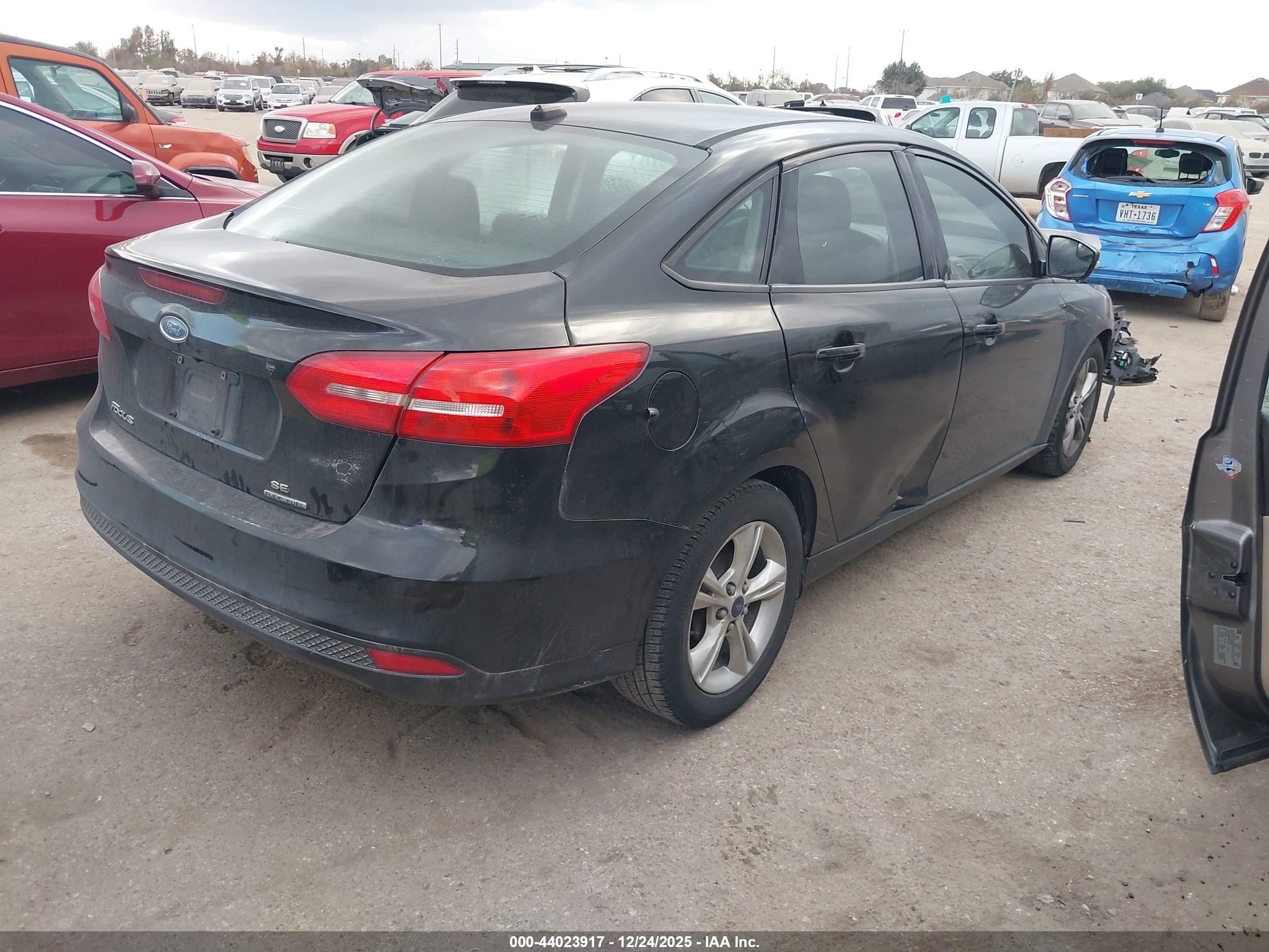 FORD FOCUS image 4