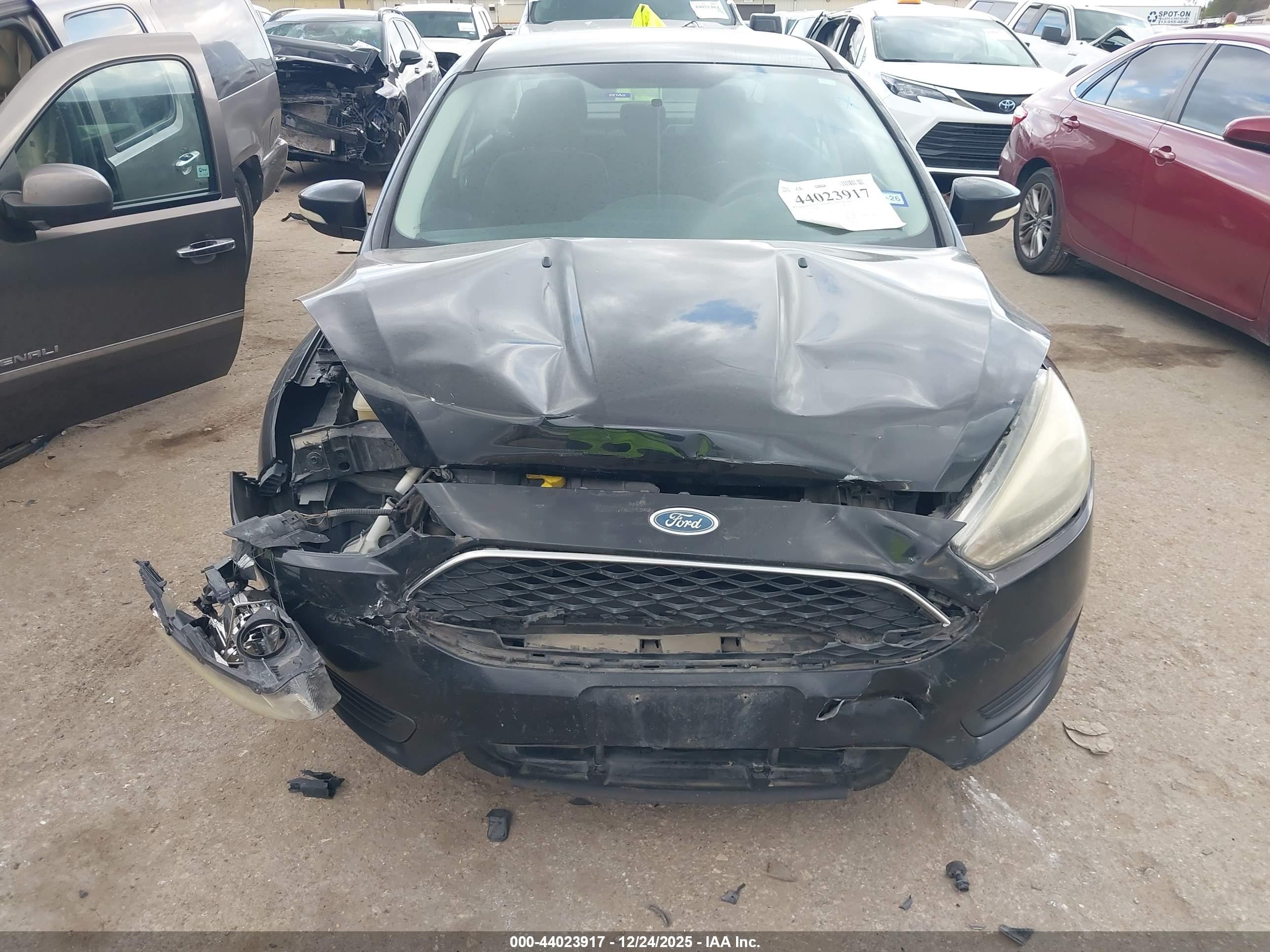 FORD FOCUS image 6