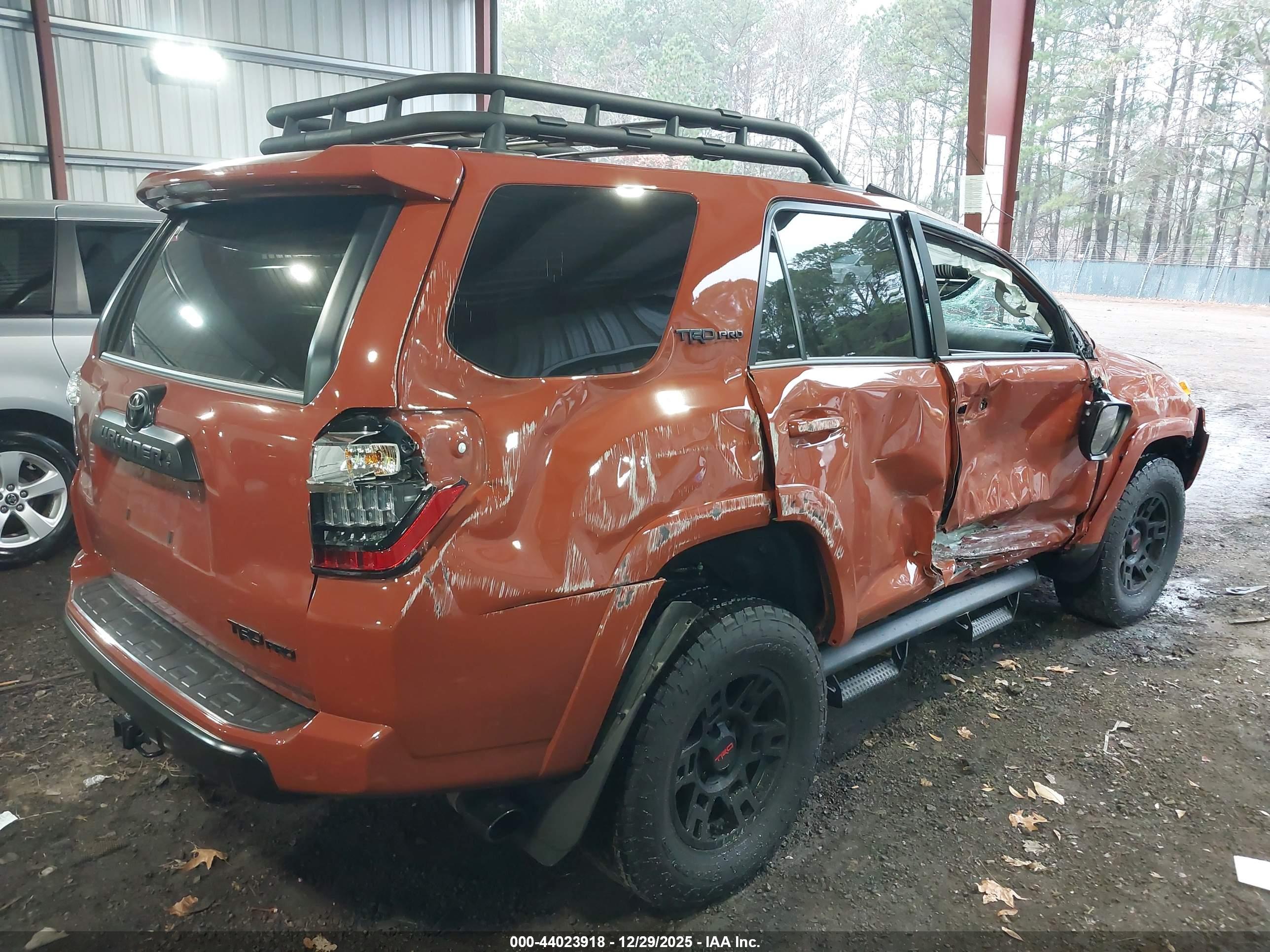 TOYOTA 4RUNNER image 4