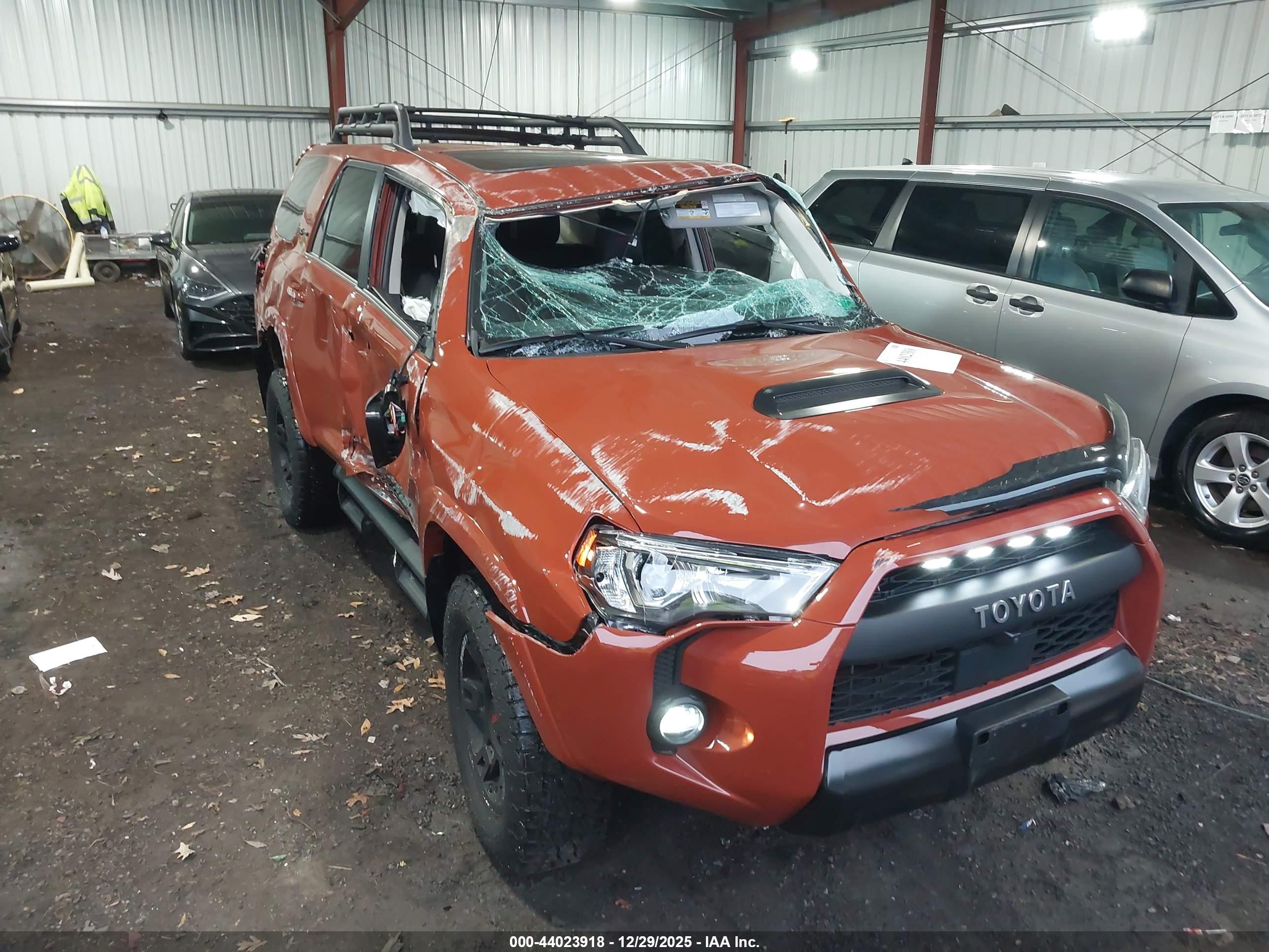TOYOTA 4RUNNER image 6