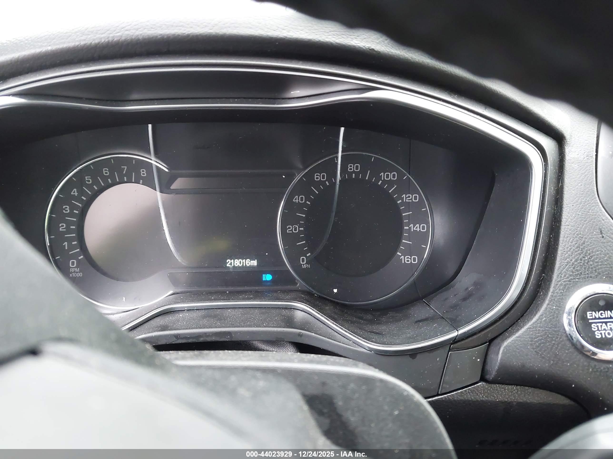 FORD FUSION image 7