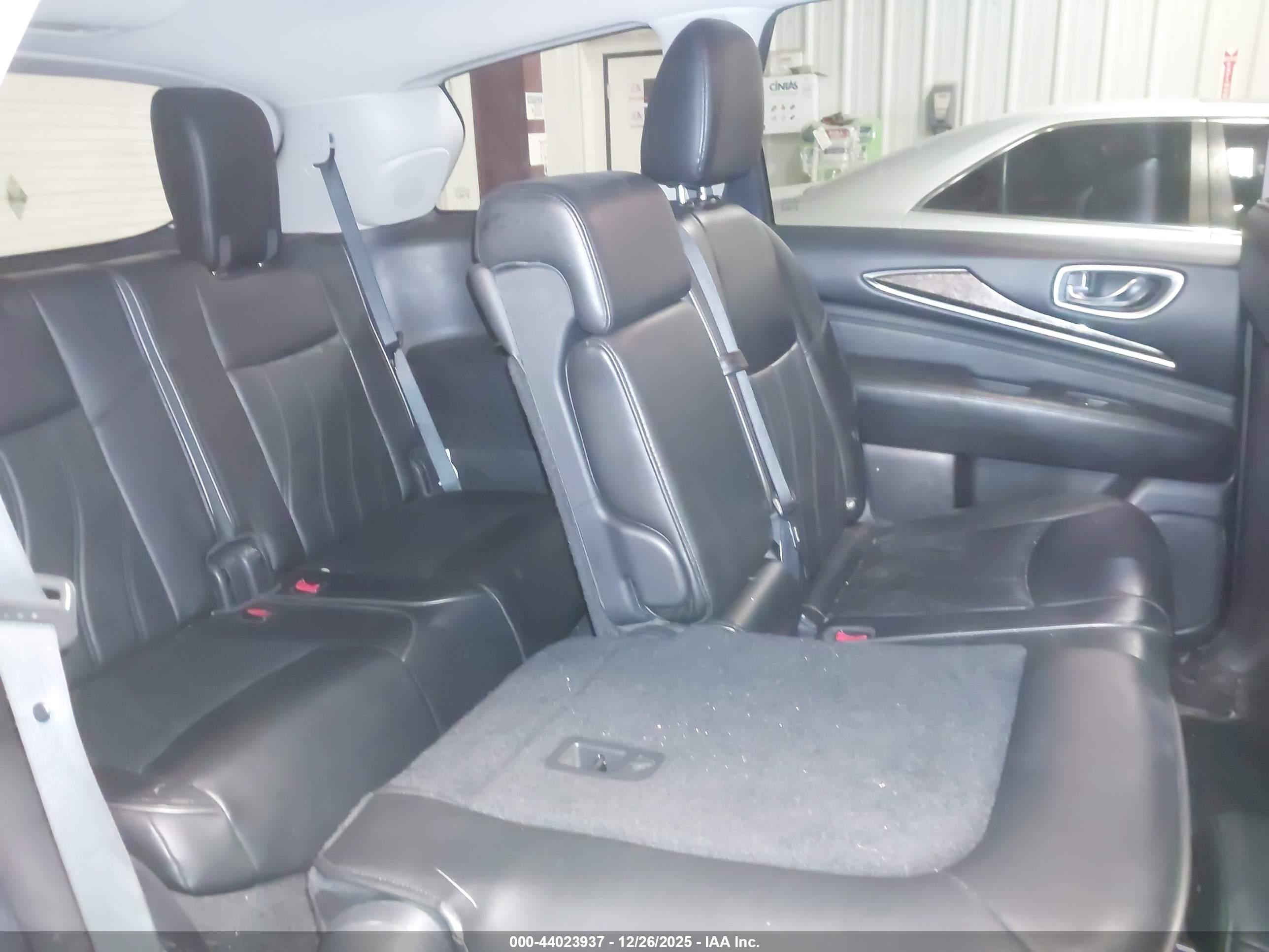INFINITI QX60 image 8