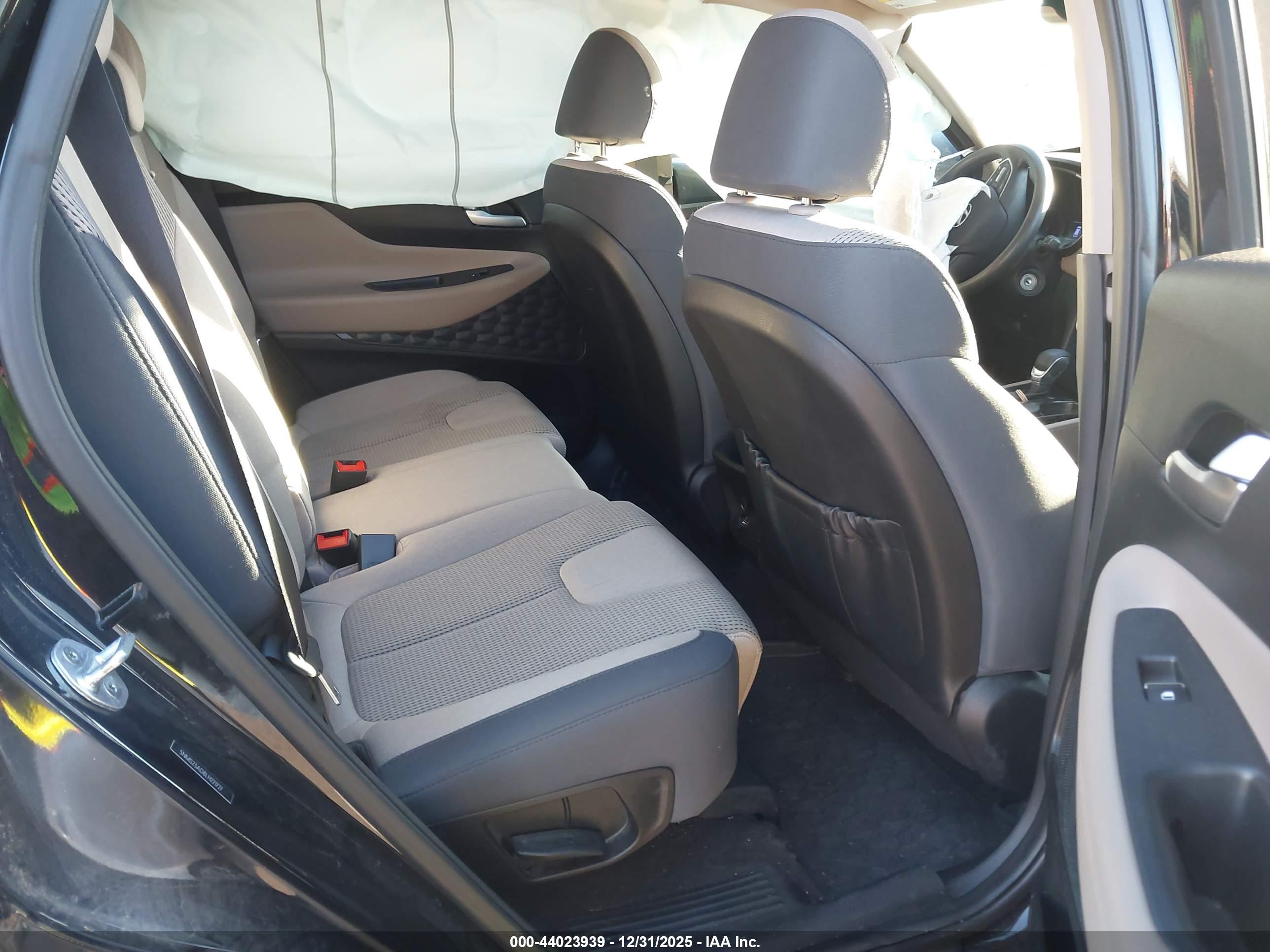 HYUNDAI SANTA image 8