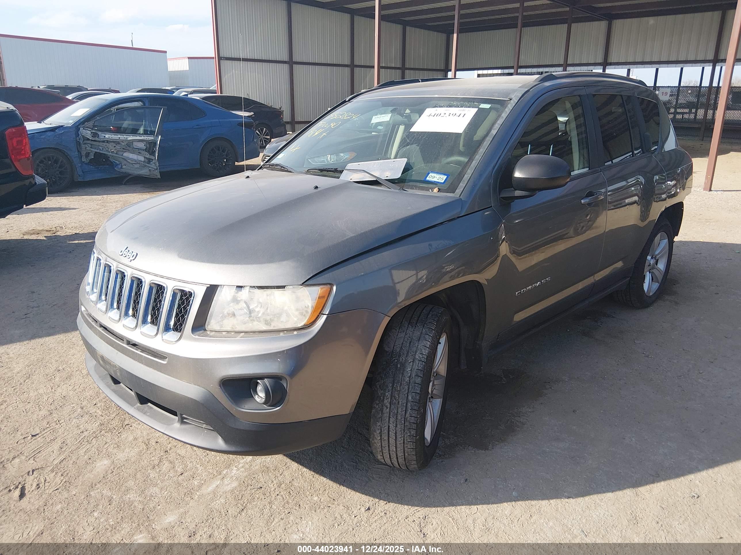 JEEP COMPASS image 2