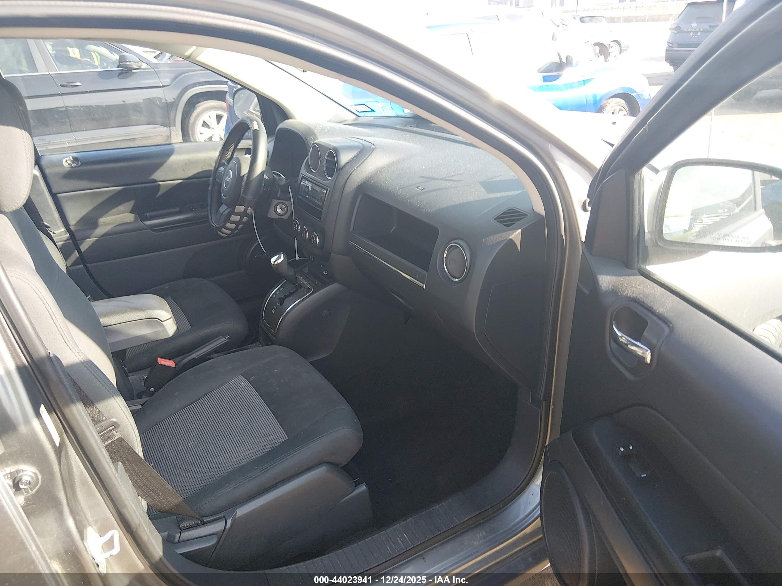 JEEP COMPASS image 5
