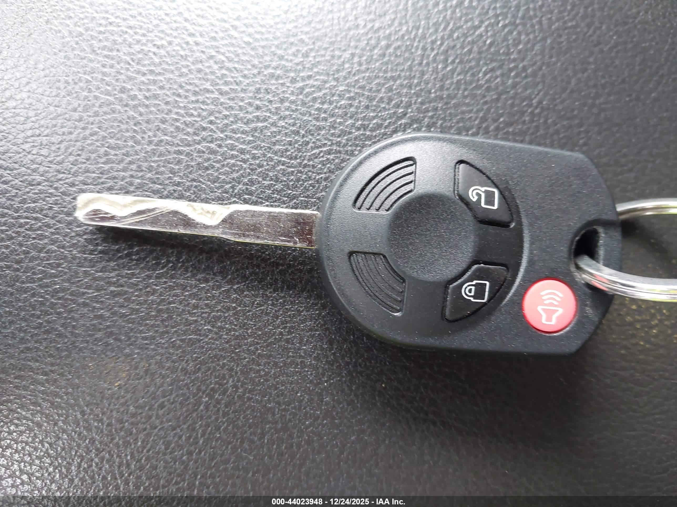 FORD ESCAPE image 11