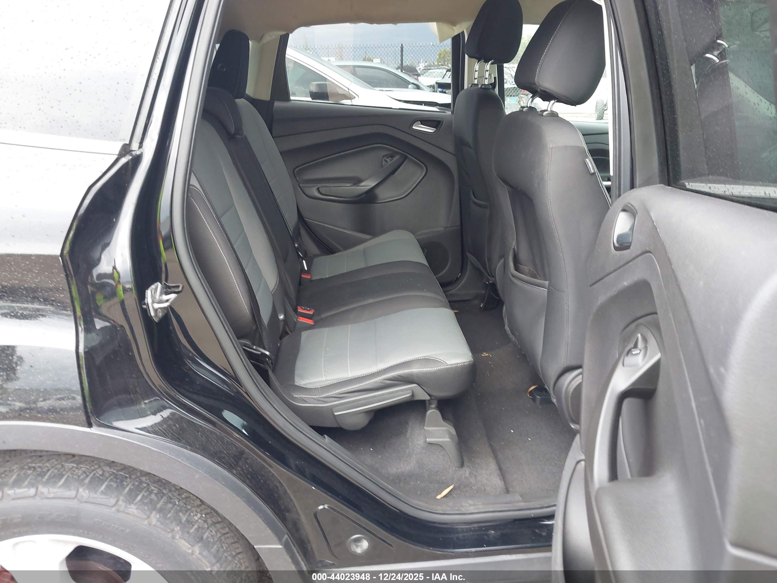 FORD ESCAPE image 8