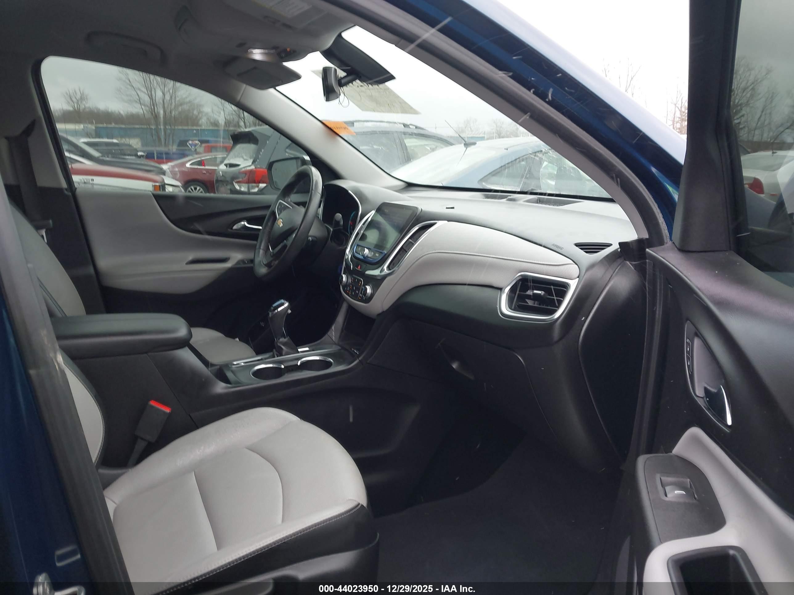 CHEVROLET EQUINOX image 5