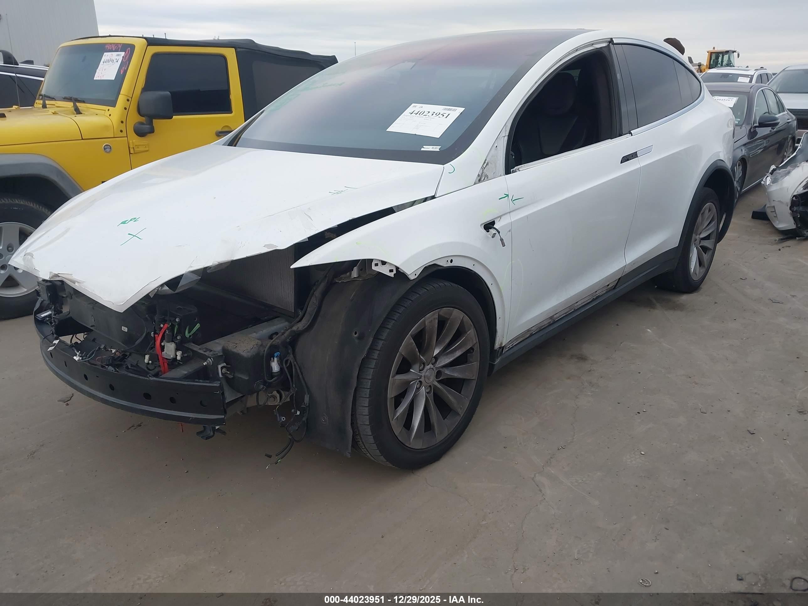 TESLA MODEL image 2