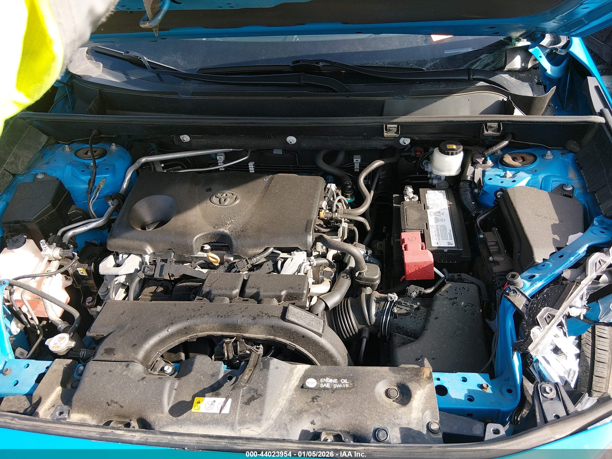 TOYOTA RAV4 image 10