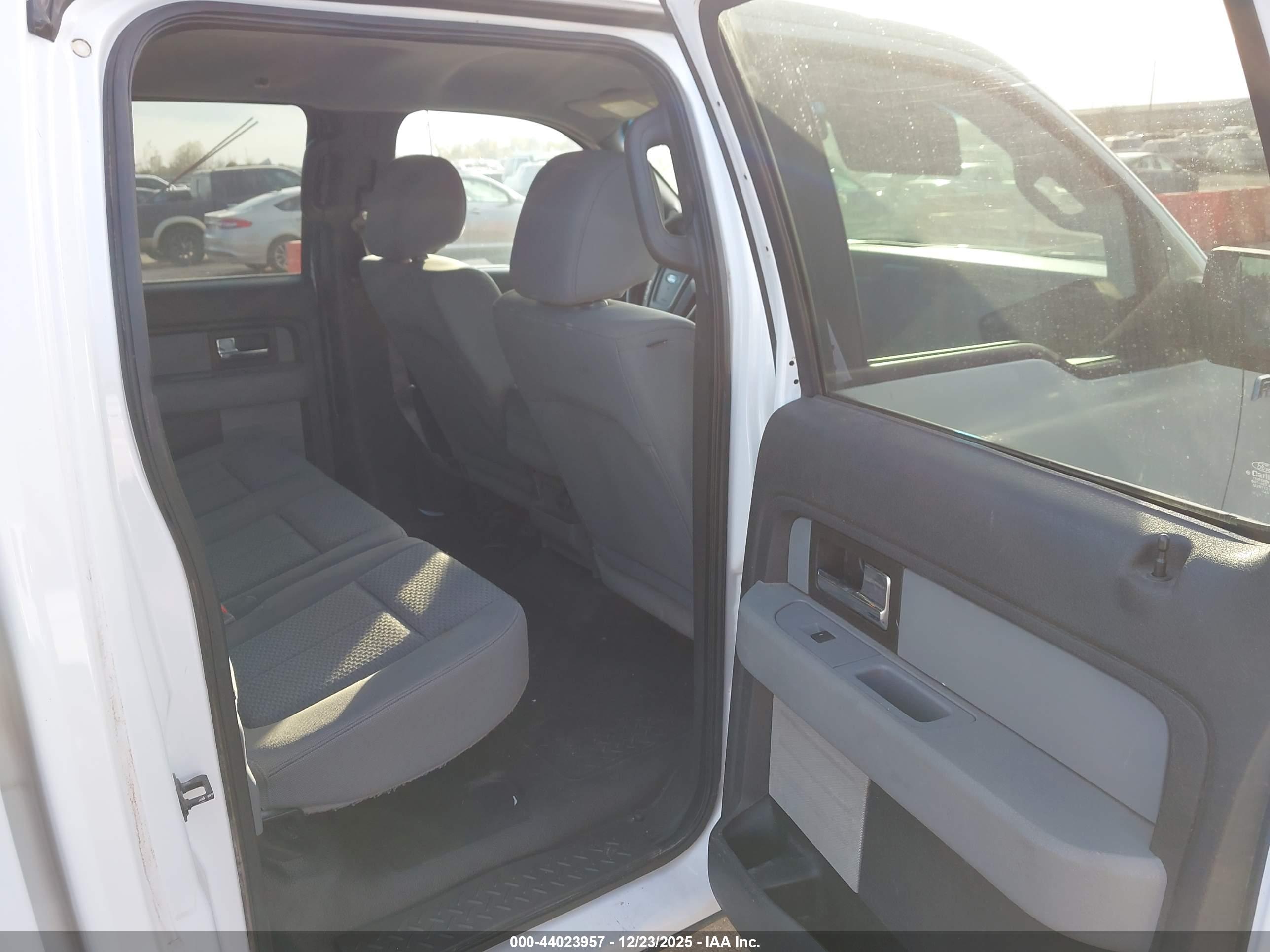 FORD F-150 image 8
