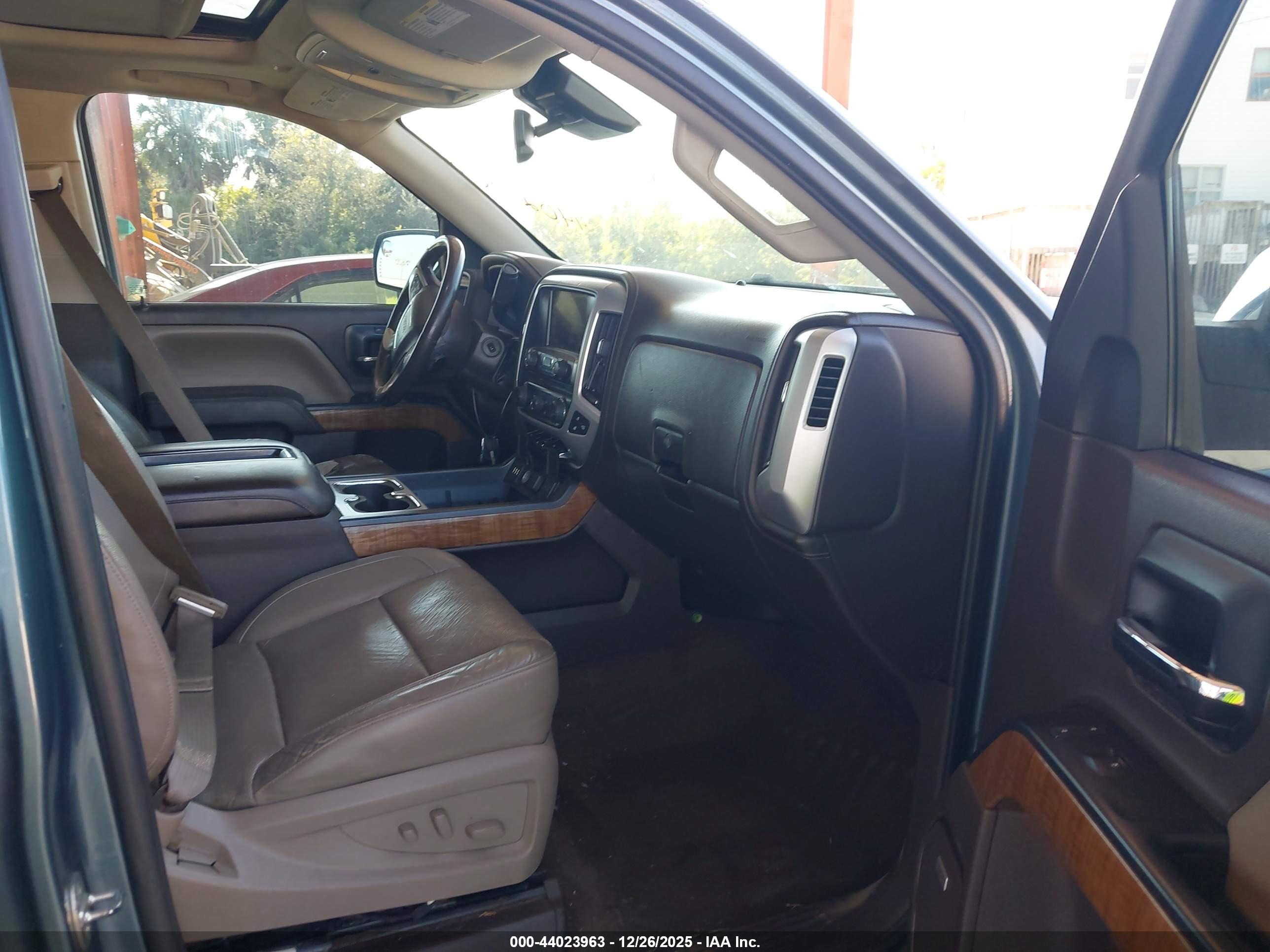 GMC SIERRA image 5