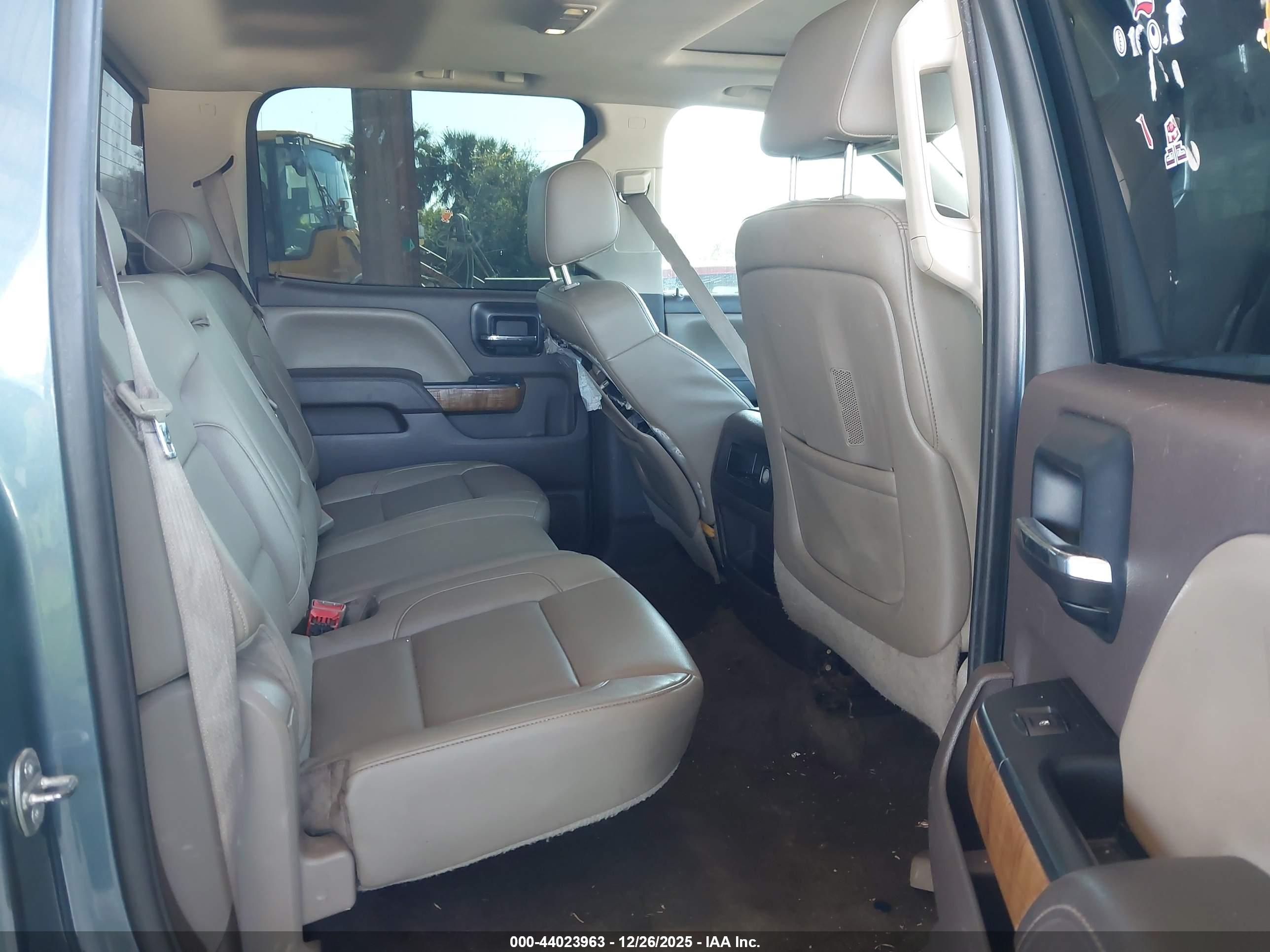 GMC SIERRA image 8