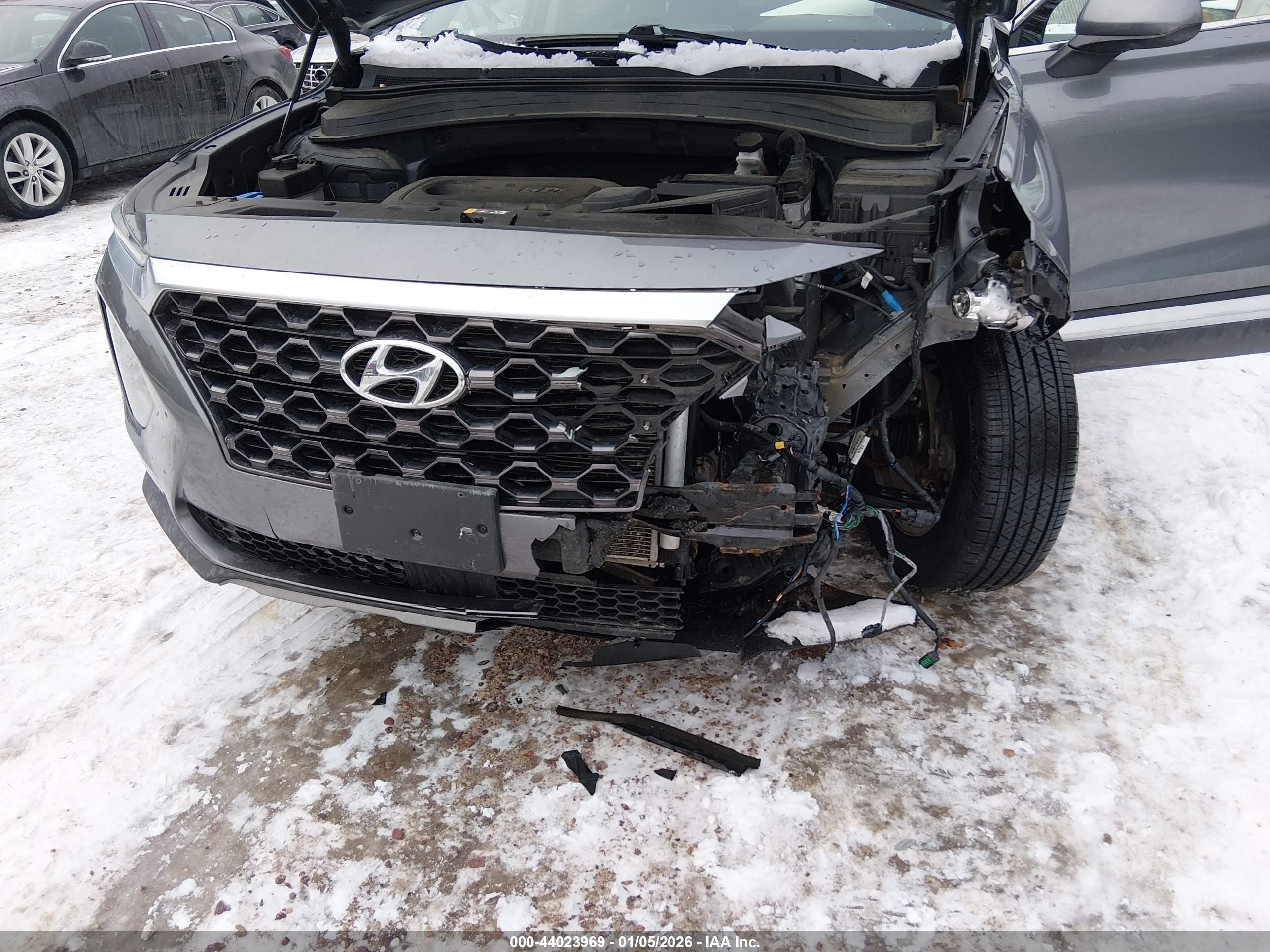 HYUNDAI SANTA image 6