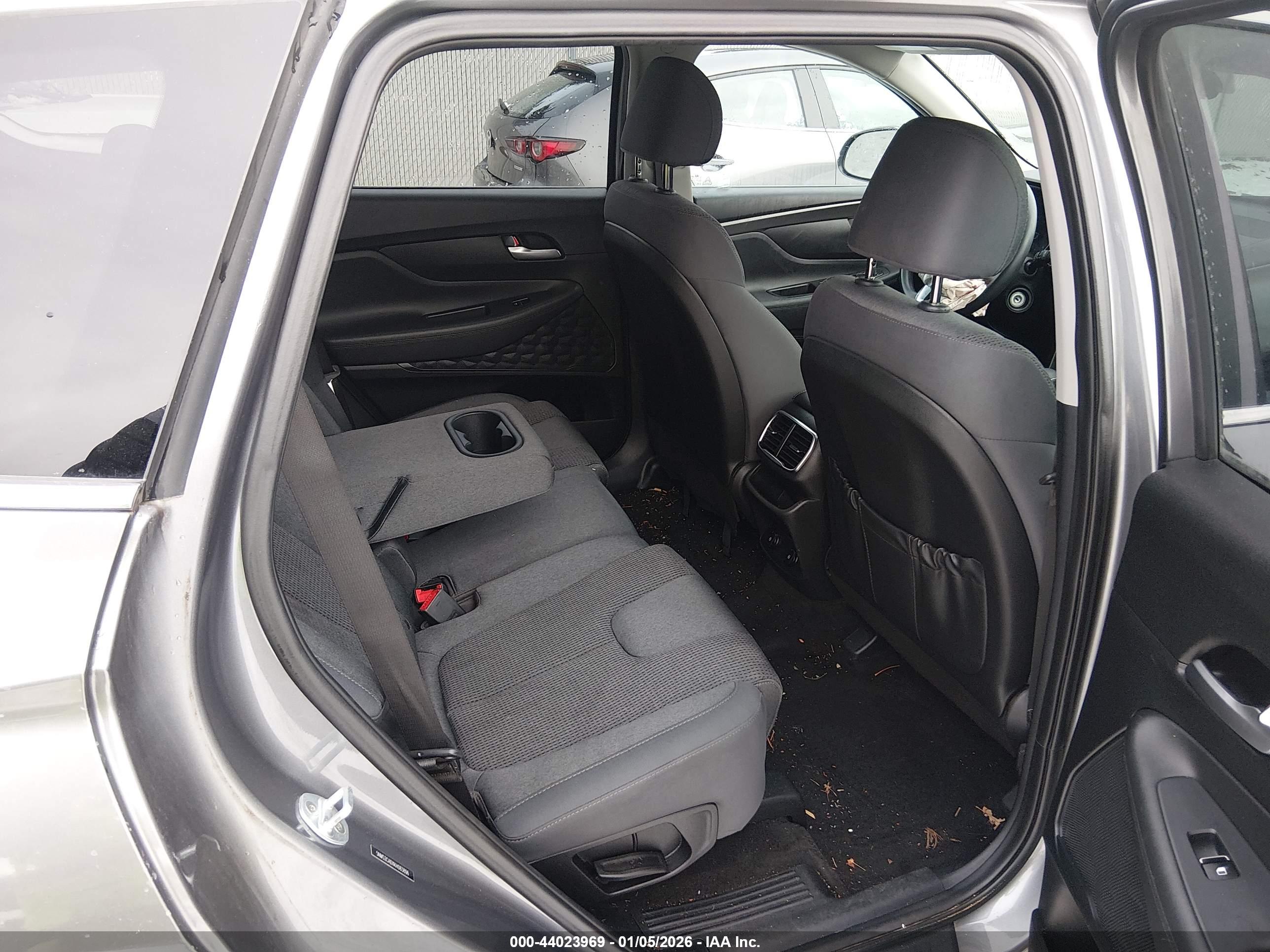 HYUNDAI SANTA image 8