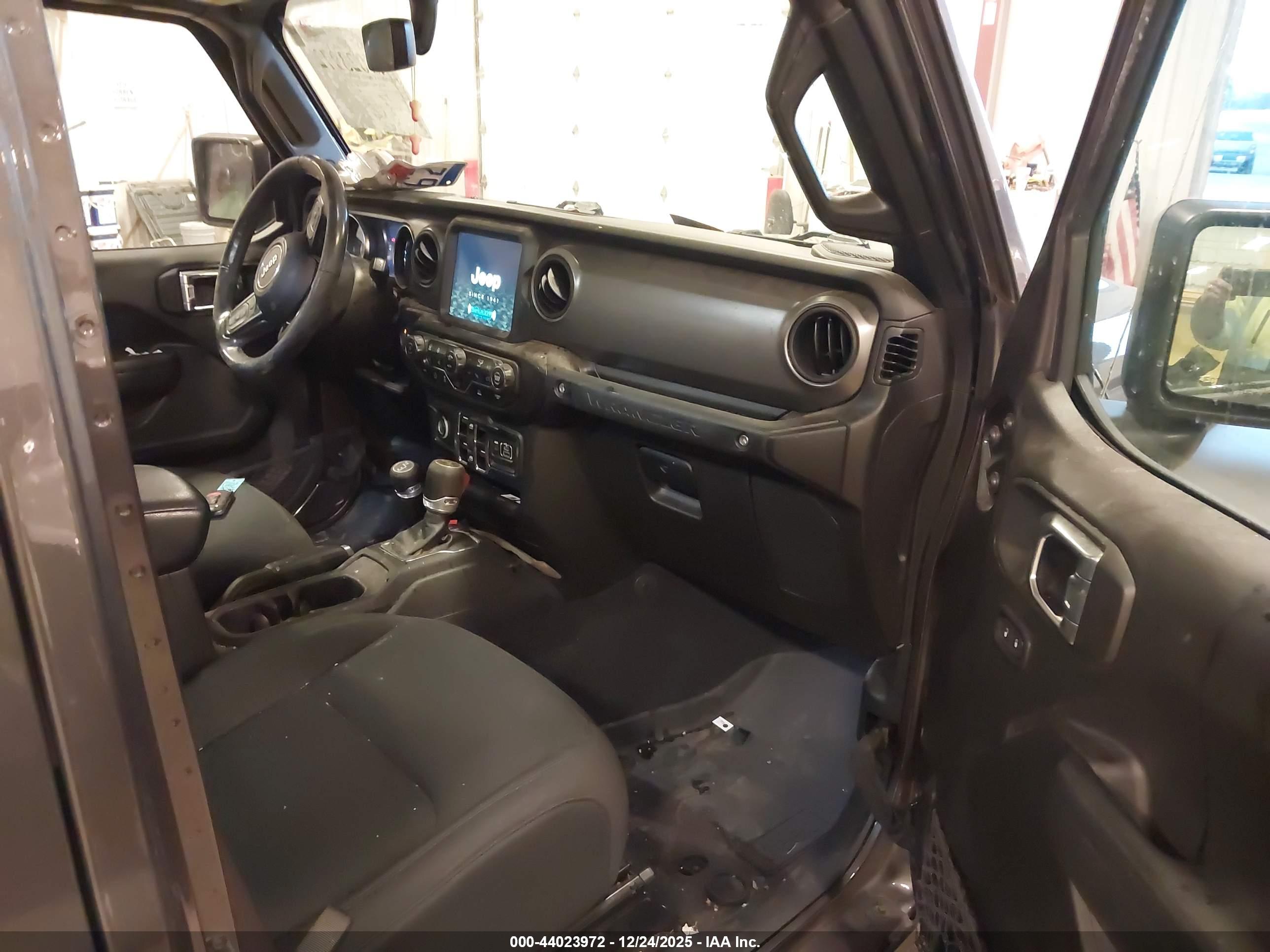JEEP WRANGLER image 5