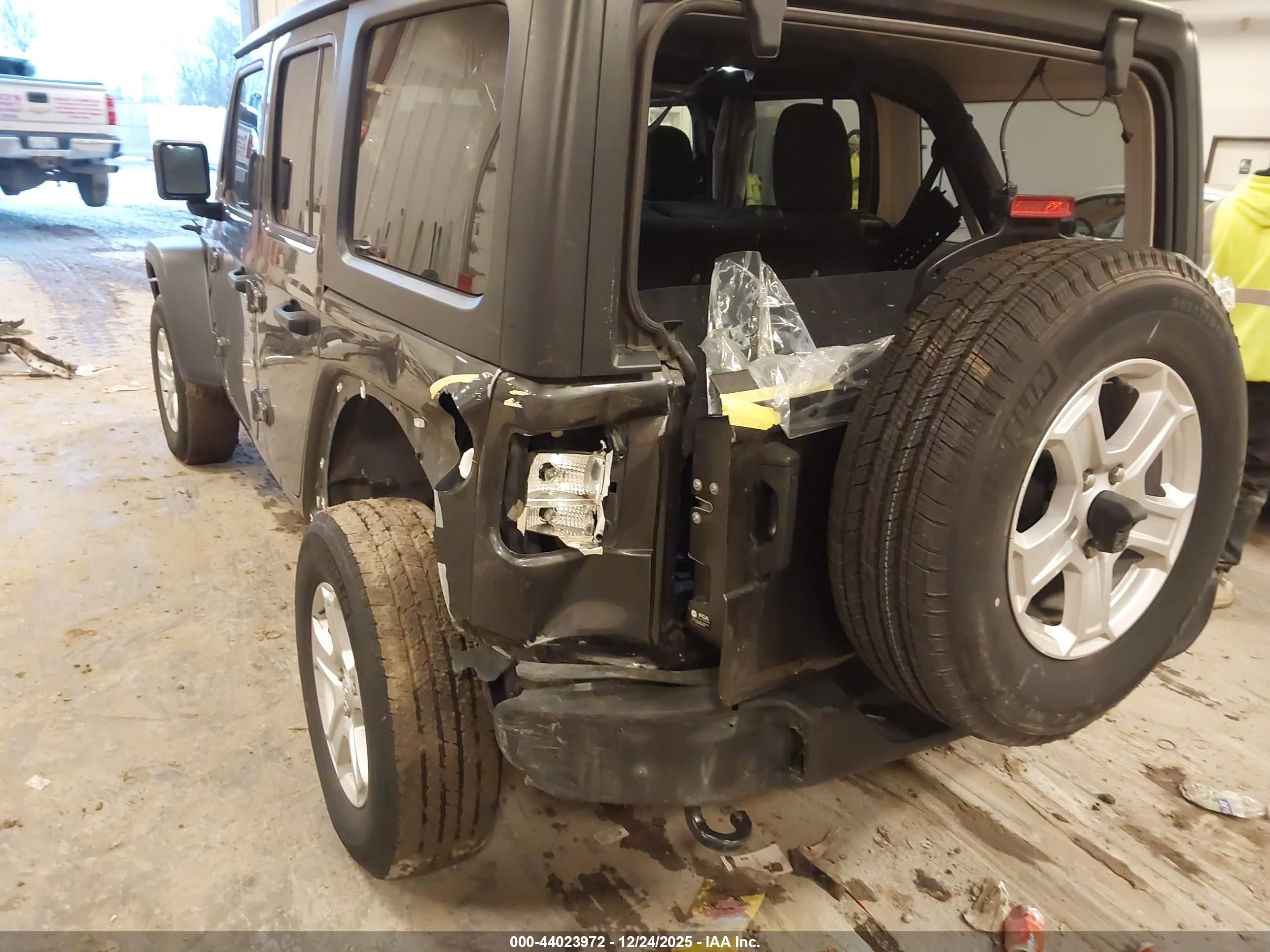 JEEP WRANGLER image 6