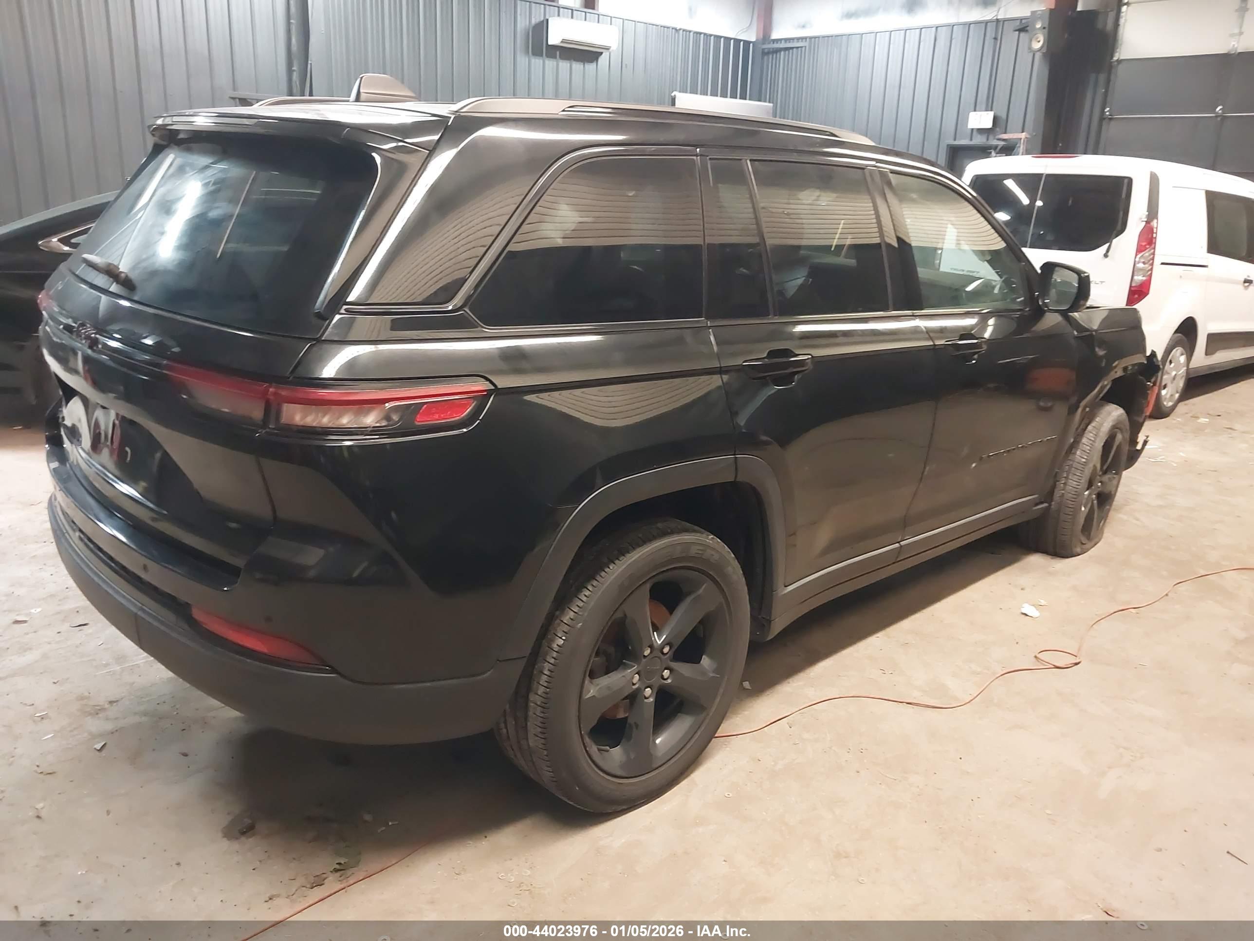 JEEP GRAND image 4