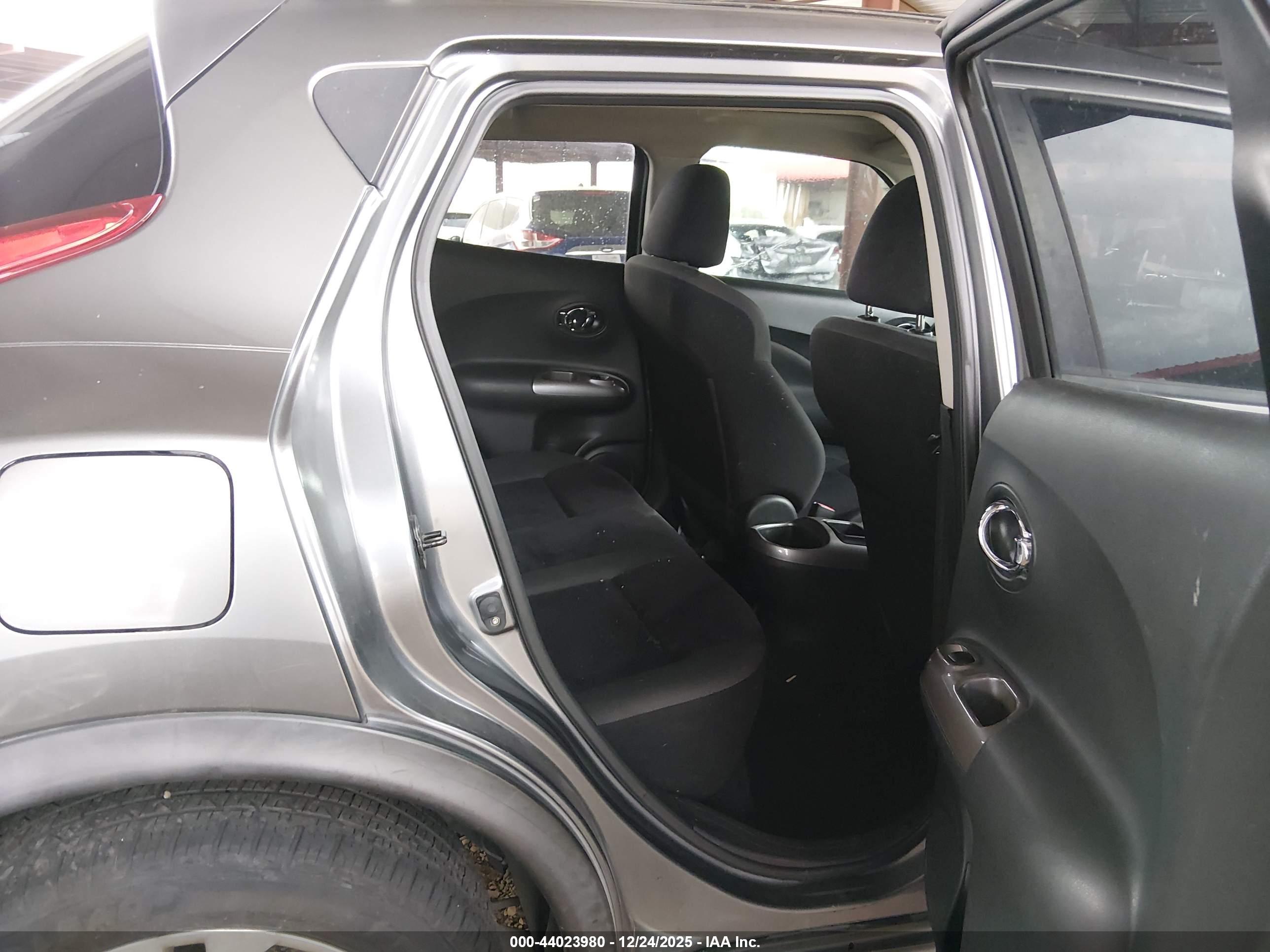NISSAN JUKE image 8