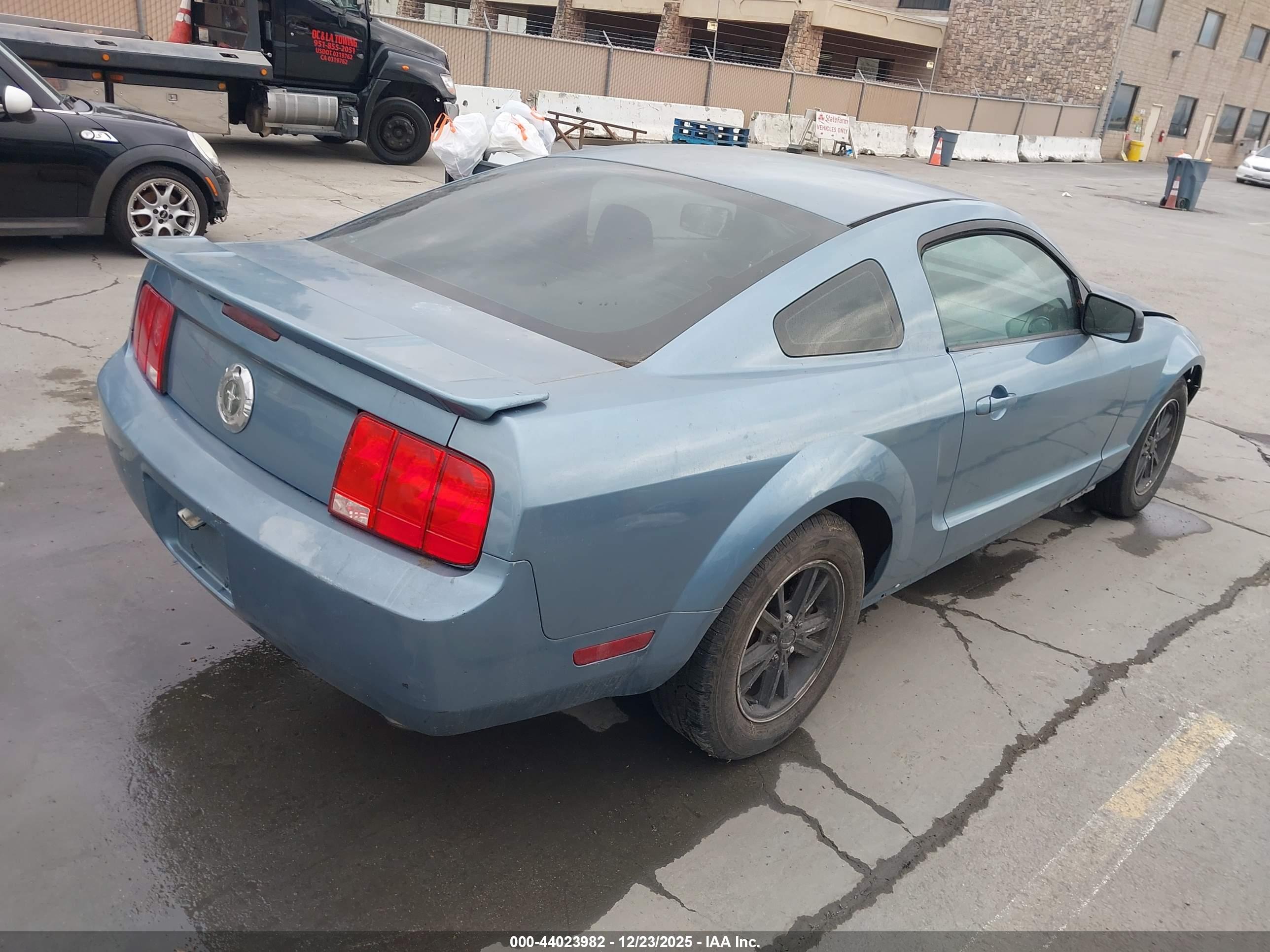 FORD MUSTANG image 4
