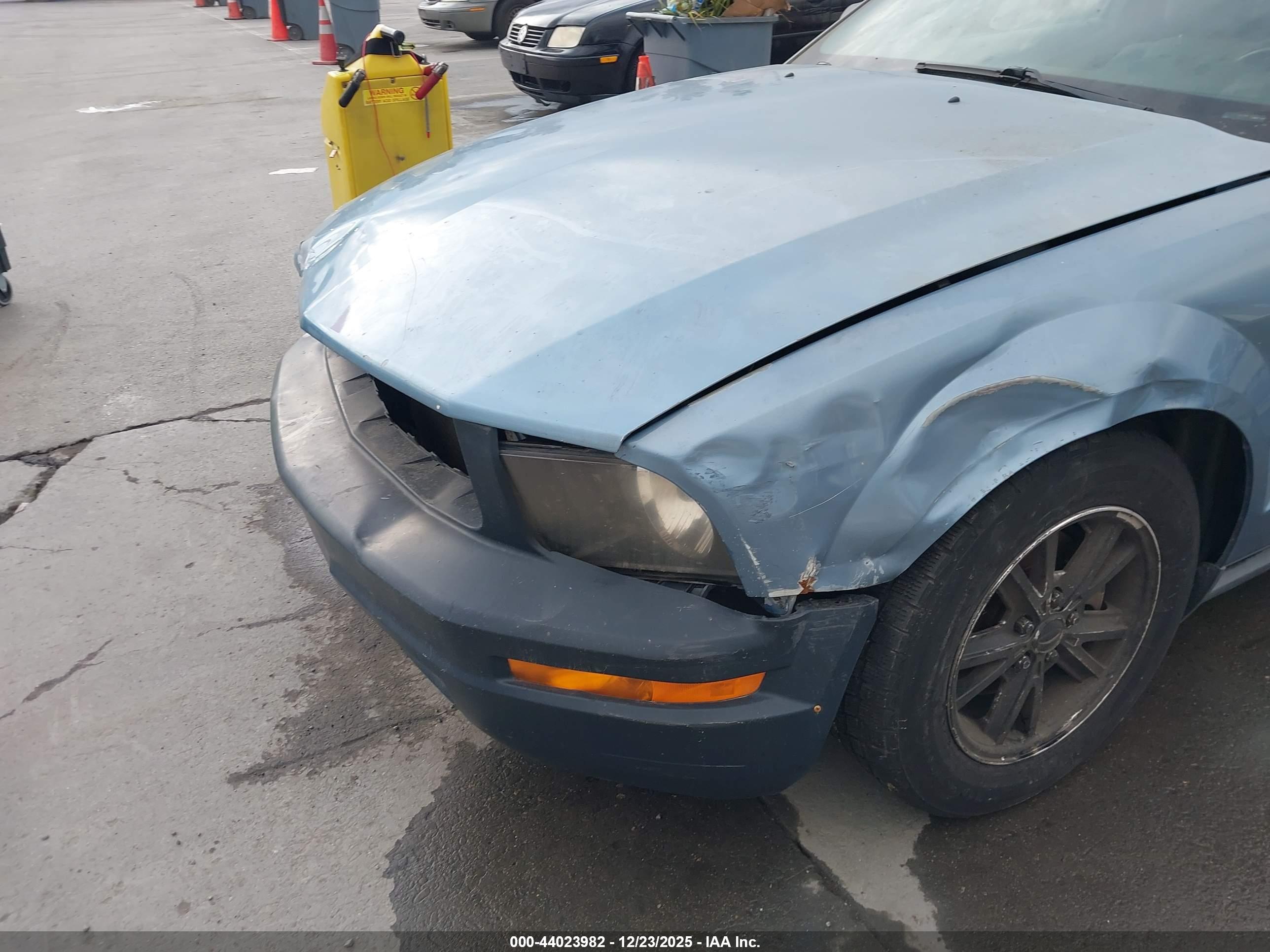 FORD MUSTANG image 6