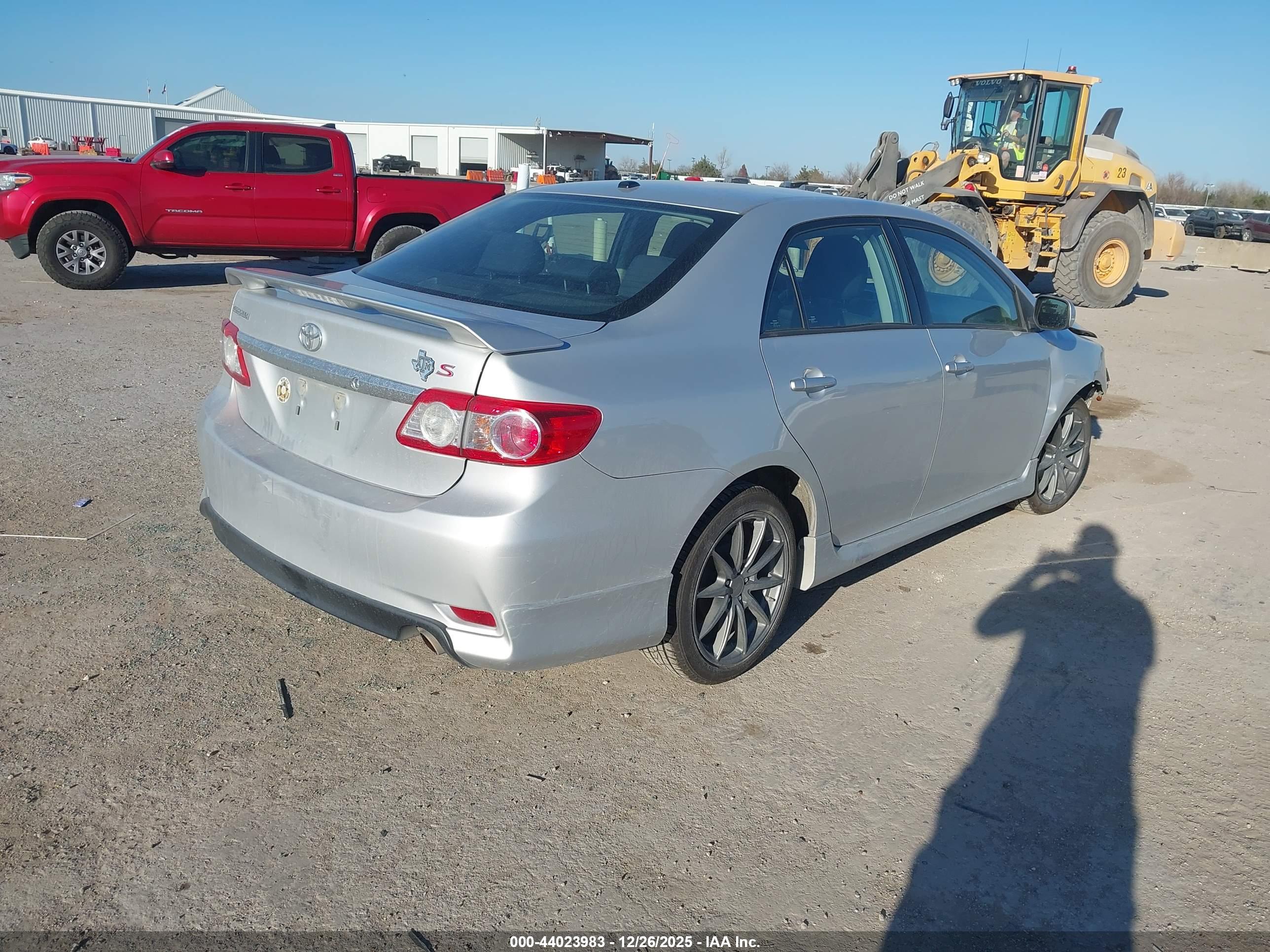 TOYOTA COROLLA image 4