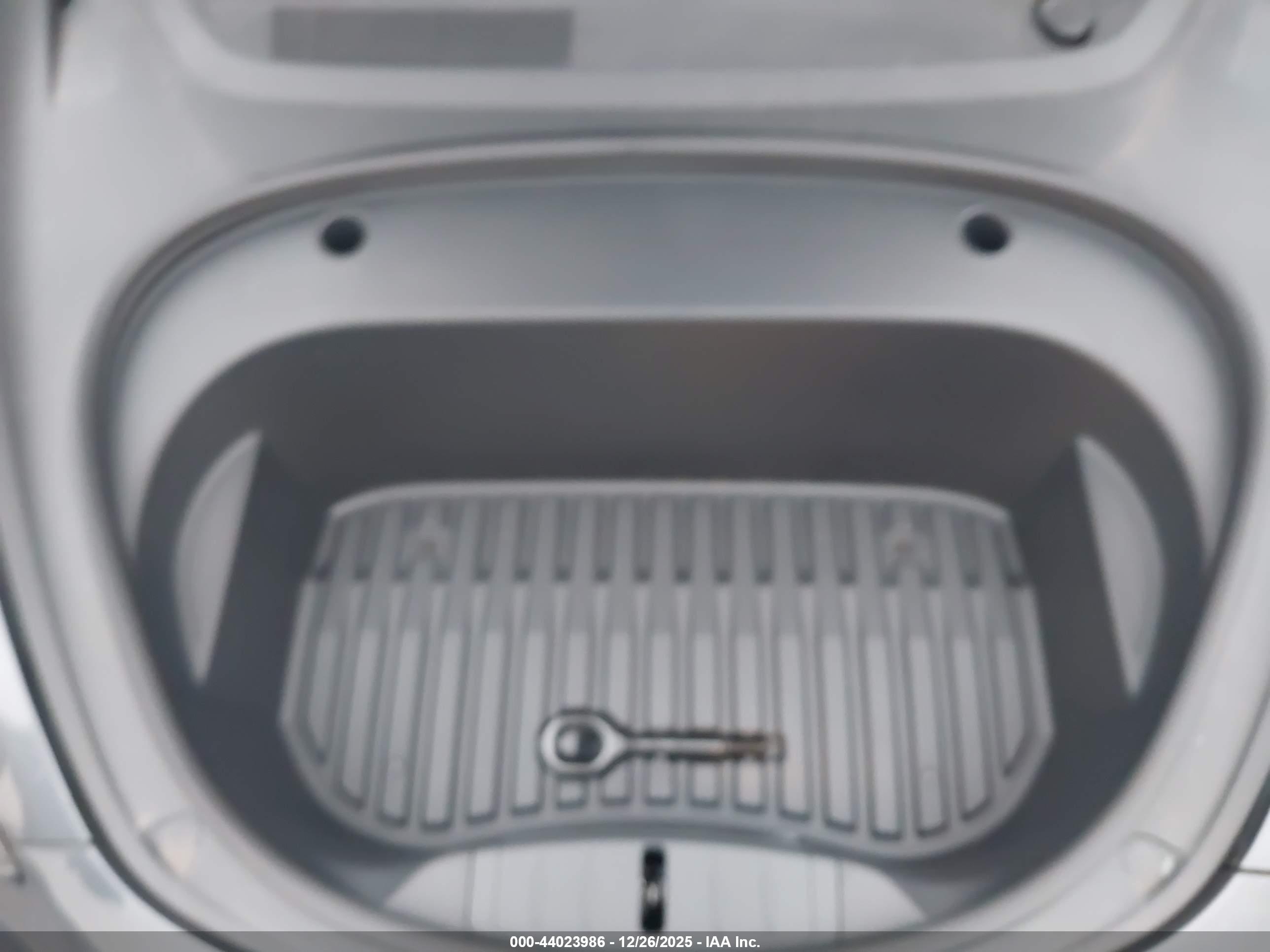 TESLA MODEL image 10